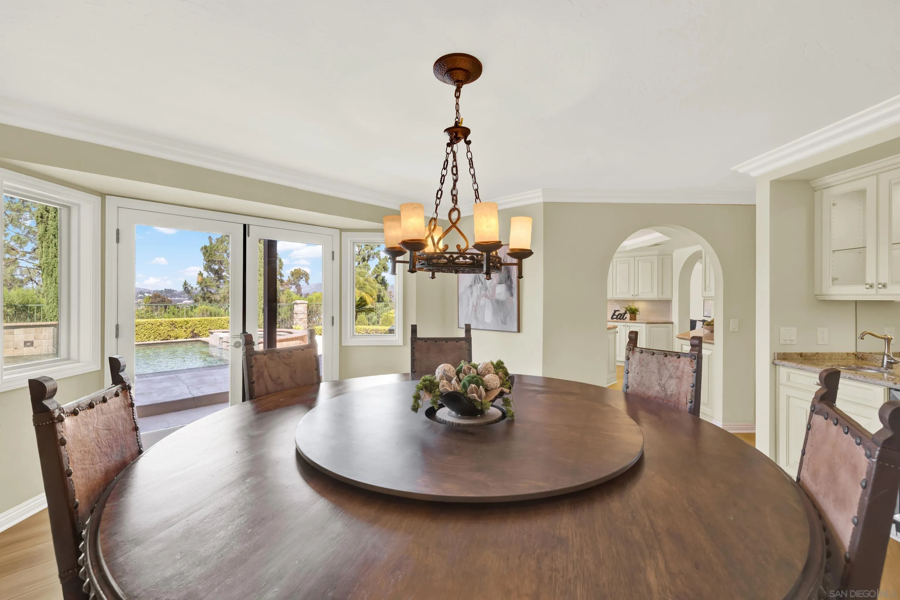 https://cdn.realtyfeed.com/cdn/127/250036376/d425d2db8589283e88d5558340c249ea.webp