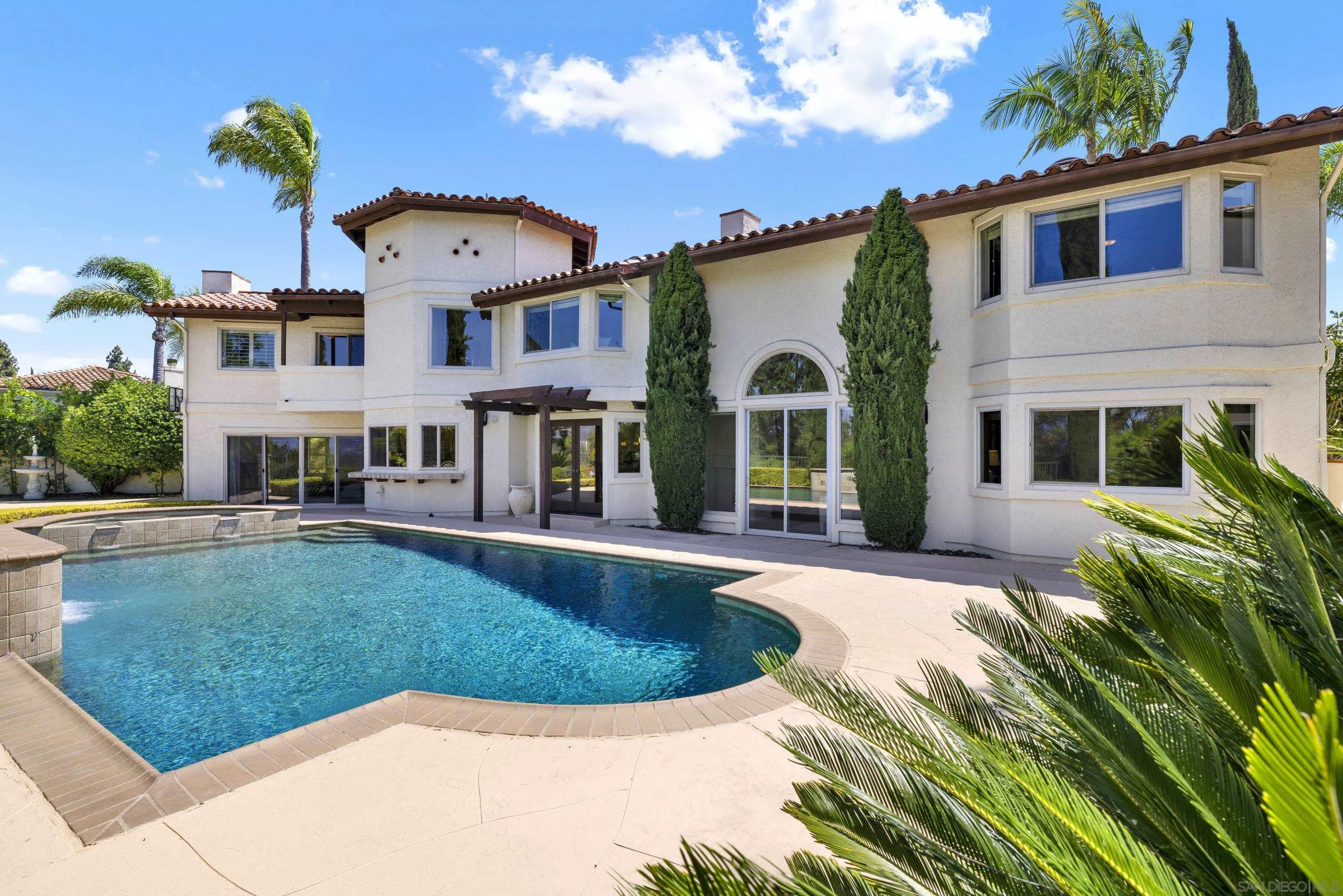 https://cdn.realtyfeed.com/cdn/127/250036376/f203b338d05cfe143dc9edff8156cc5f.webp
