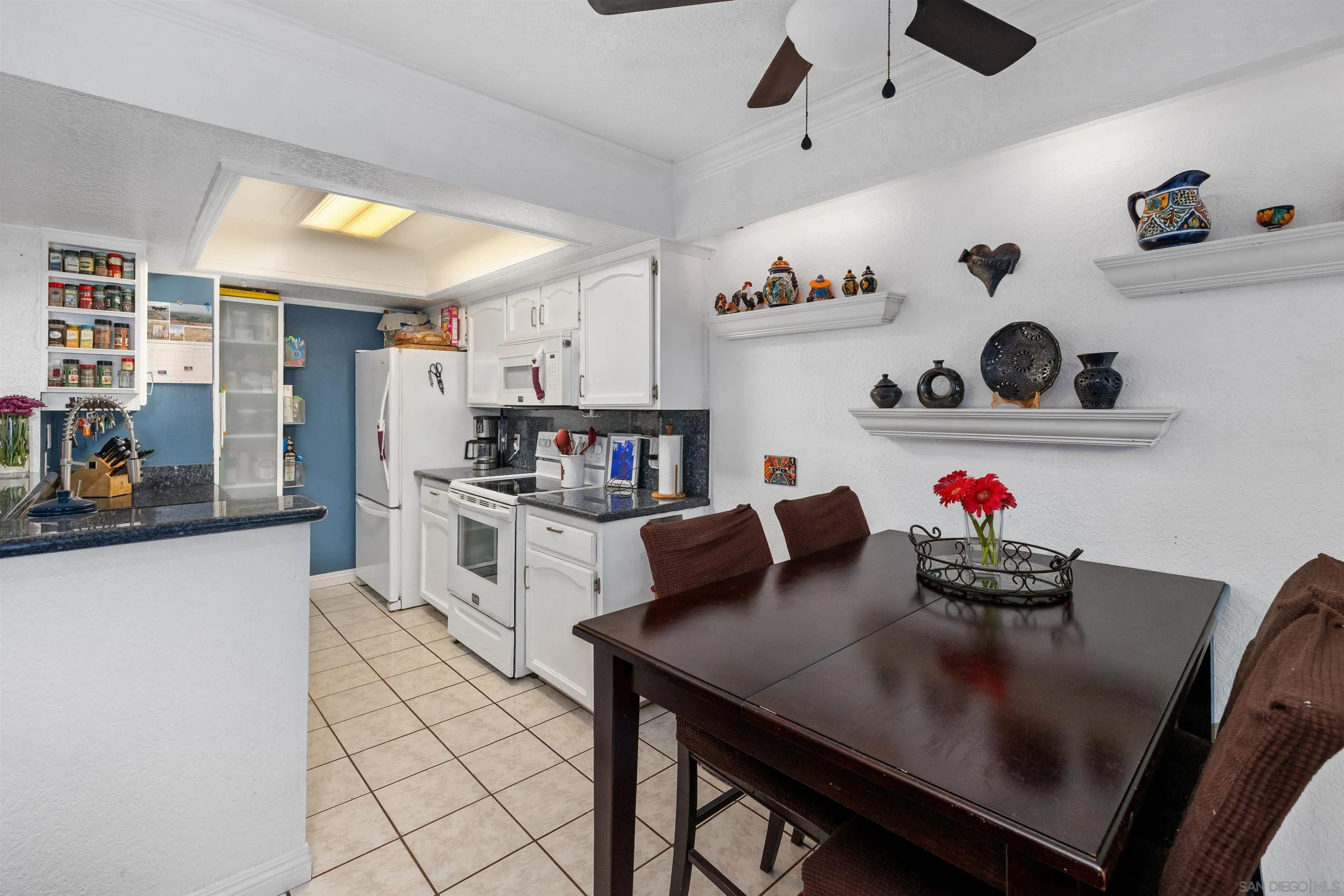 https://cdn.realtyfeed.com/cdn/127/250036378/97e6b2b220a53305bb0779eff810edc2.webp