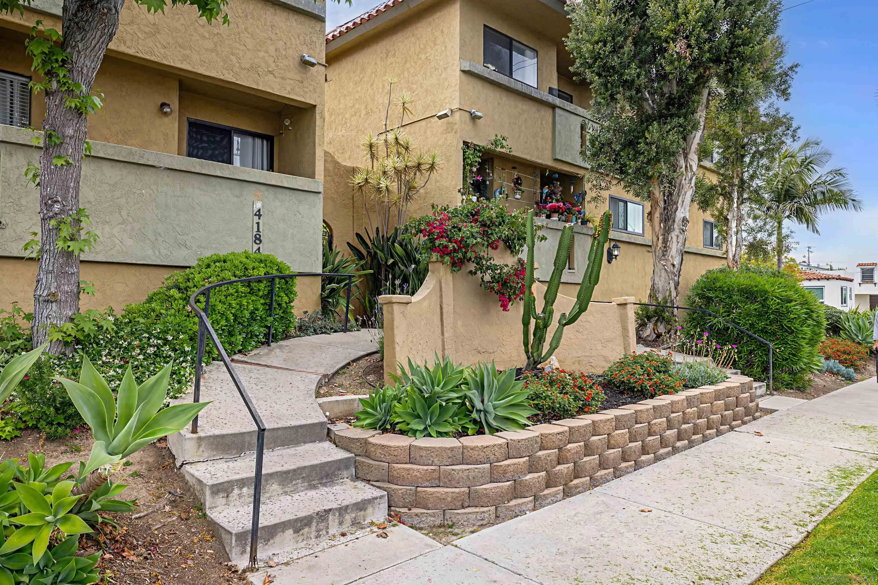 https://cdn.realtyfeed.com/cdn/127/250036378/ded6ddb59ccd4132a3df3e03bde43727.webp