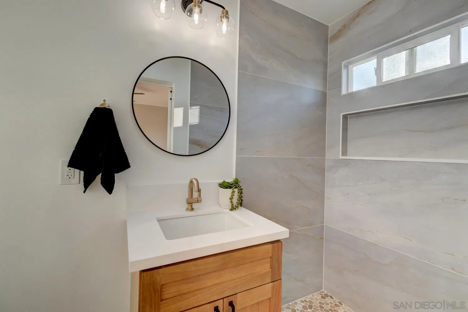 https://cdn.realtyfeed.com/cdn/127/250036382/cdf4a6b97eb60fa701ff2e2e9d427e37.webp
