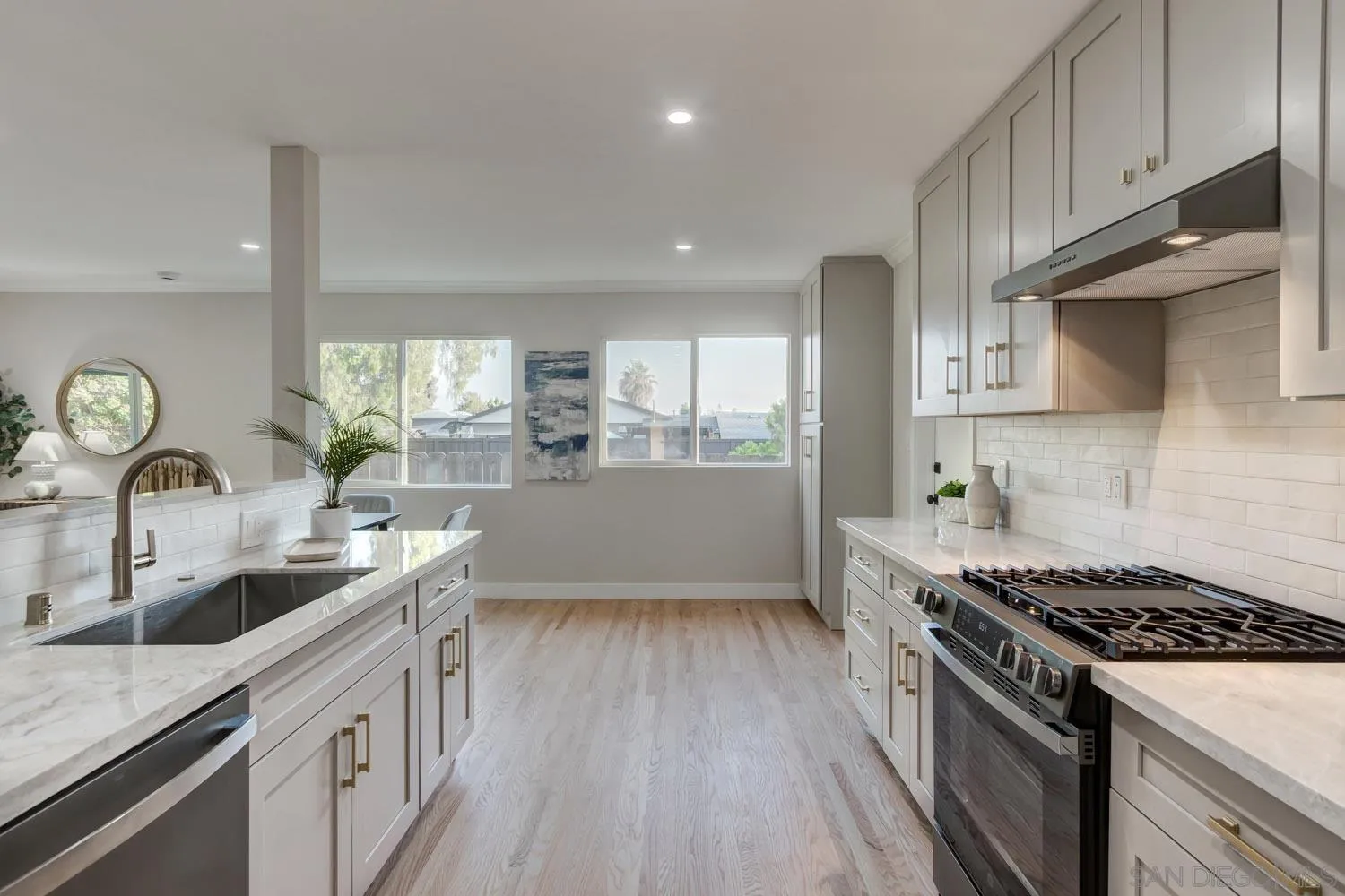 https://cdn.realtyfeed.com/cdn/127/250036382/d64939d7dda499b242bfb5ecfdd93fe1.webp