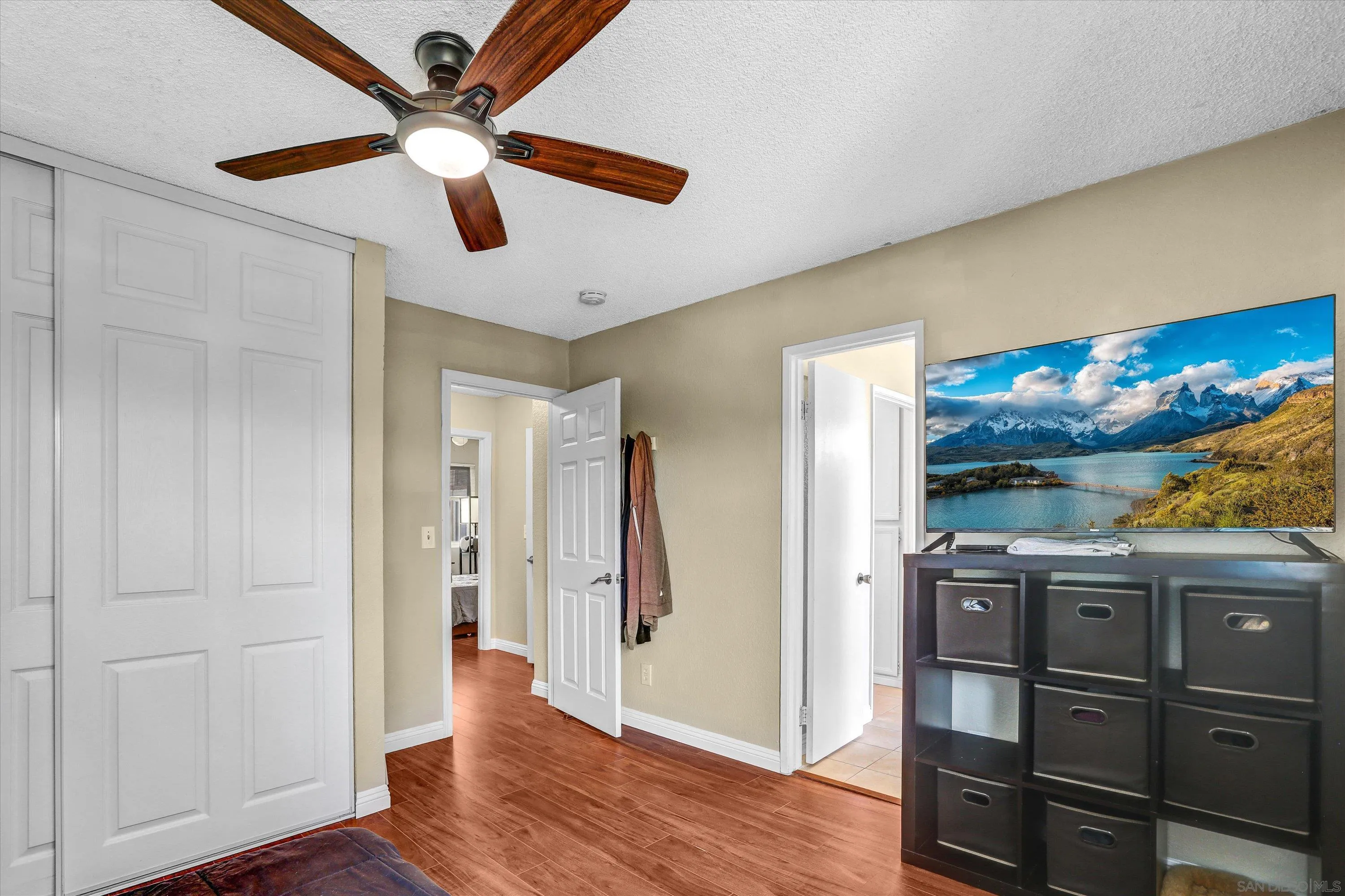https://cdn.realtyfeed.com/cdn/127/250036386/d4dd940a00e2e1e2ec24ccb0fe047772.webp