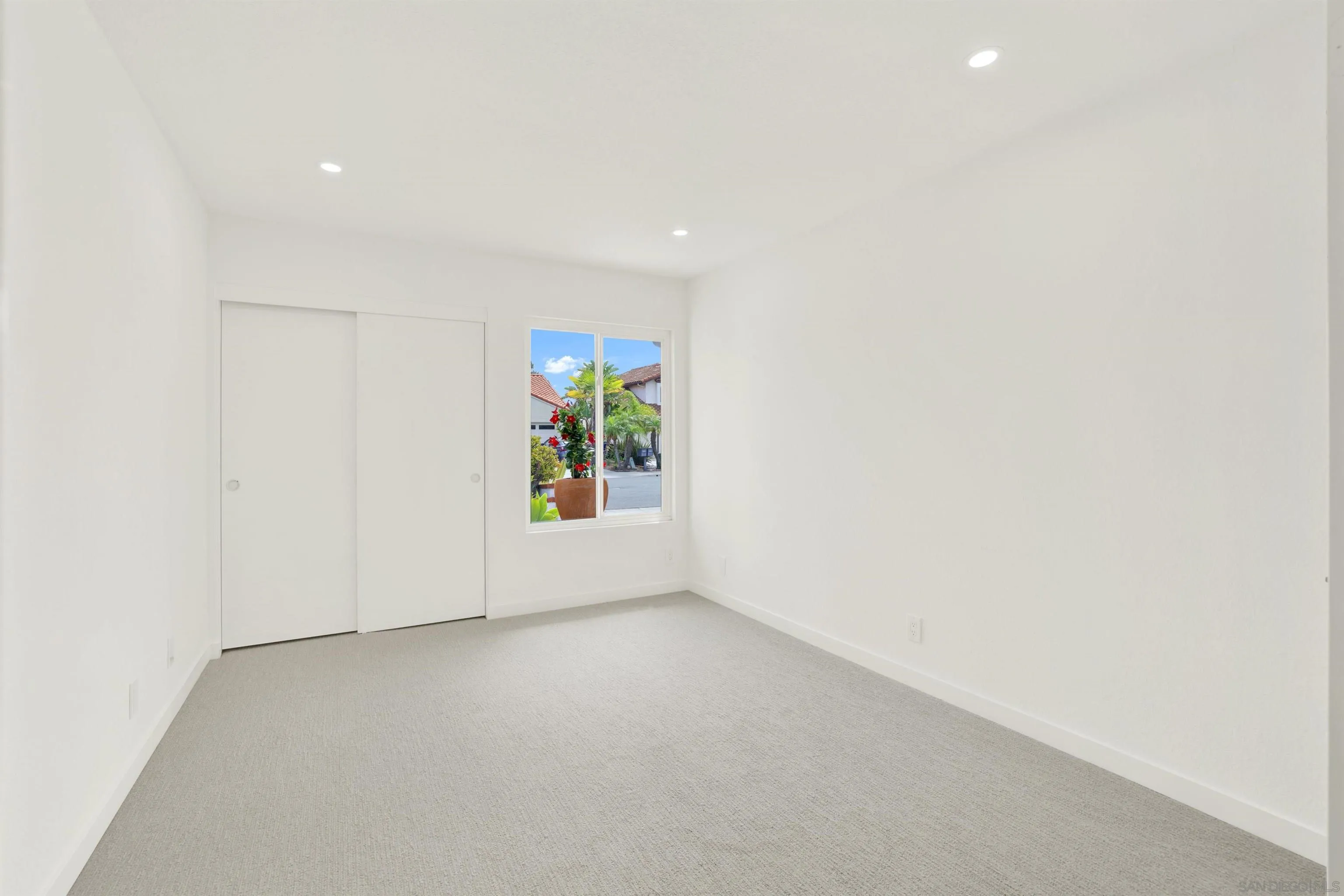 https://cdn.realtyfeed.com/cdn/127/250036389/076bee2d5f1070d133aa306f28a44a1b.webp