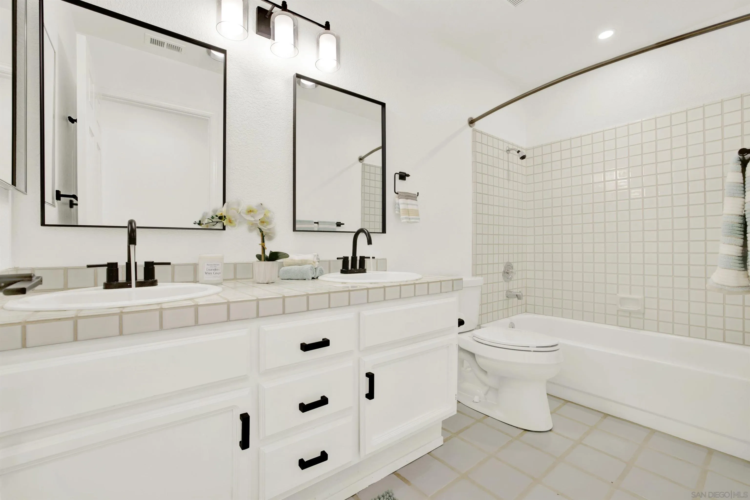 https://cdn.realtyfeed.com/cdn/127/250036389/42ef8ac57255b0f1649bd659e223e42e.webp