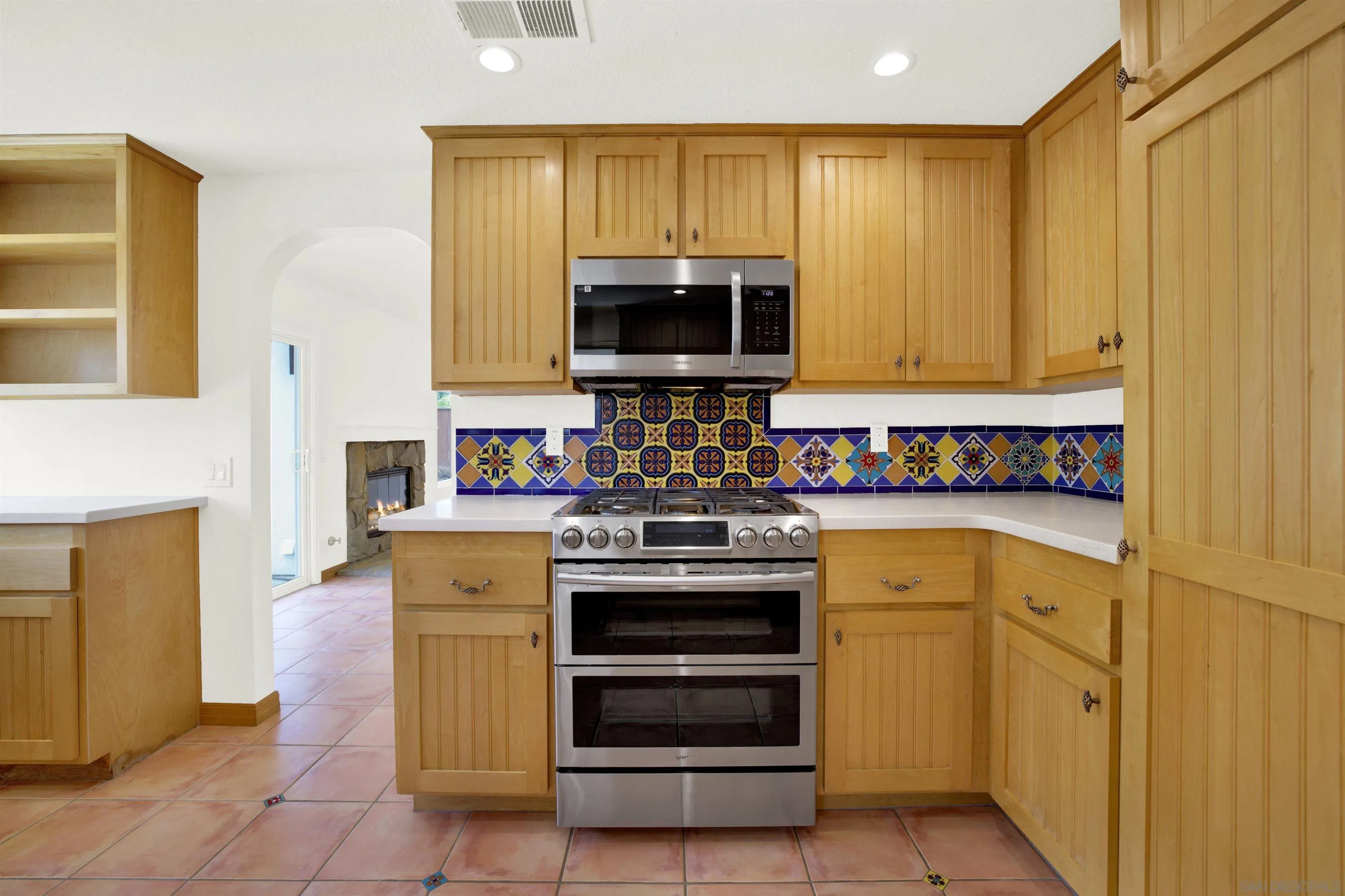 https://cdn.realtyfeed.com/cdn/127/250036389/52182251c31283712cc8568726768391.webp