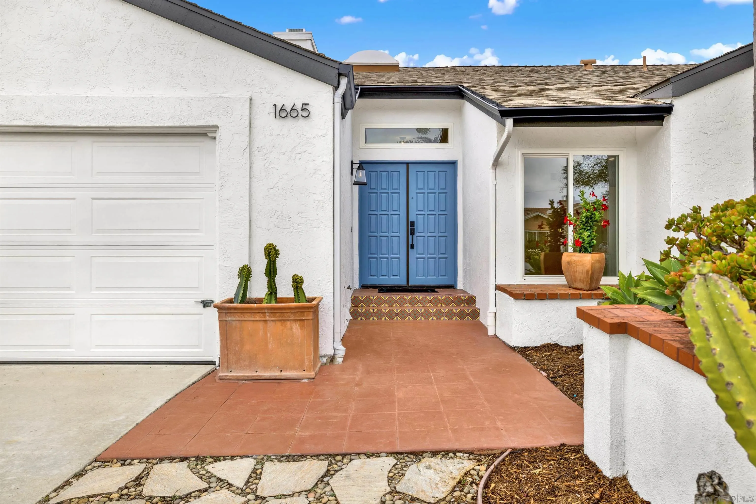 https://cdn.realtyfeed.com/cdn/127/250036389/7a49607964d0fb24914a01a25565bcc7.webp