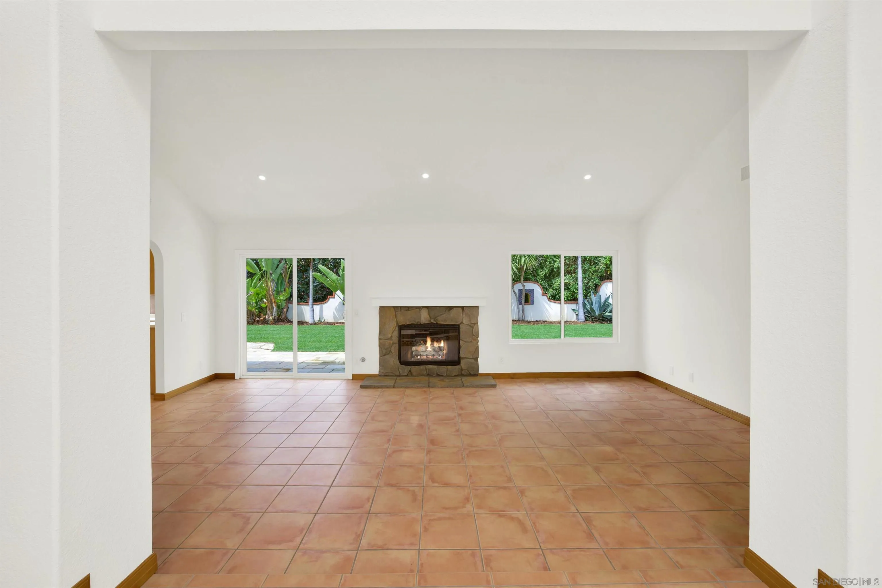 https://cdn.realtyfeed.com/cdn/127/250036389/9683ec2cca0744c6f02df261ff73c84b.webp