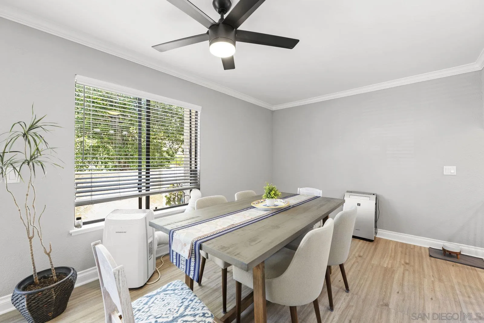 https://cdn.realtyfeed.com/cdn/127/250036390/bfef062cb95795873fae8ec3a6fd1e3c.webp