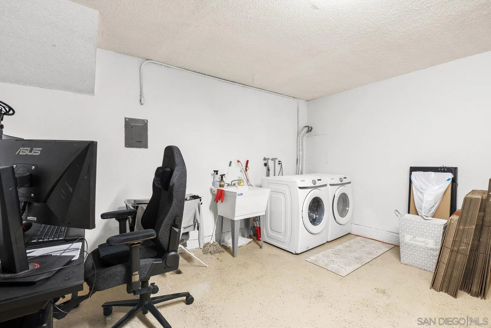 https://cdn.realtyfeed.com/cdn/127/250036390/f6e5379ca593c7af39aba7a3b4dafbd4.webp