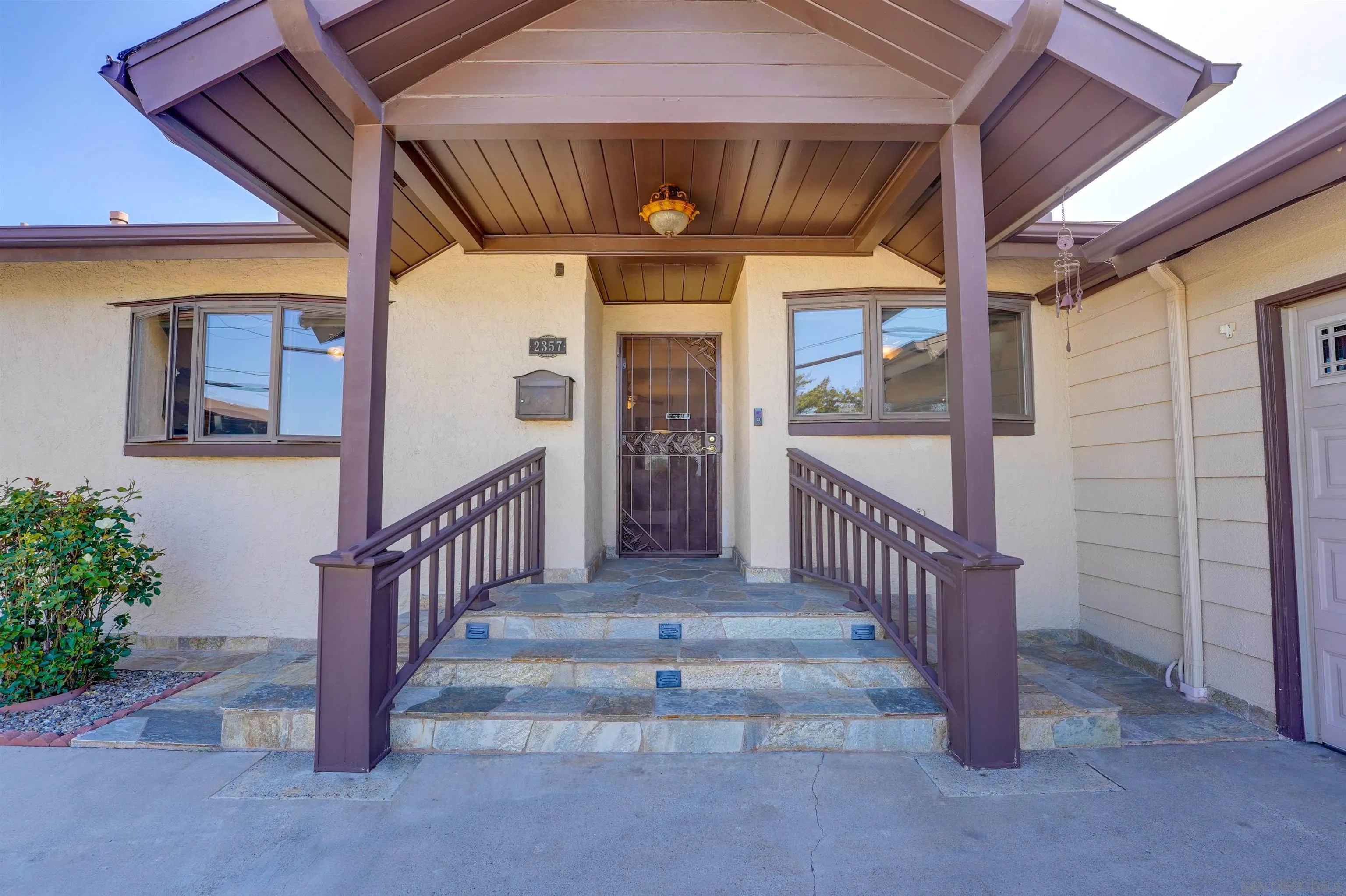 https://cdn.realtyfeed.com/cdn/127/250036393/15945f66975fac9609ed393189cab6db.webp