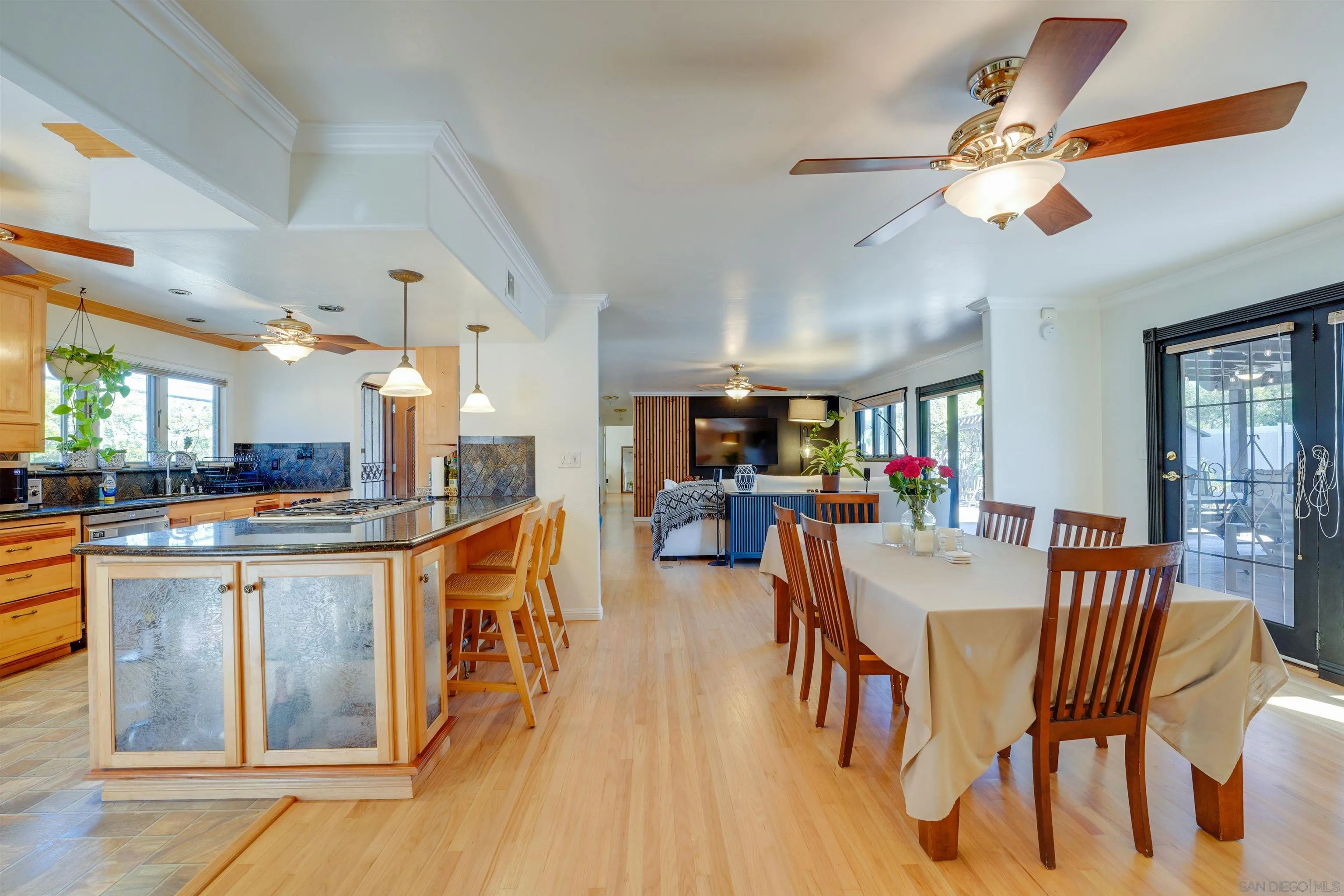 https://cdn.realtyfeed.com/cdn/127/250036393/3b42a2e4676fedf1a2469891cc489829.webp