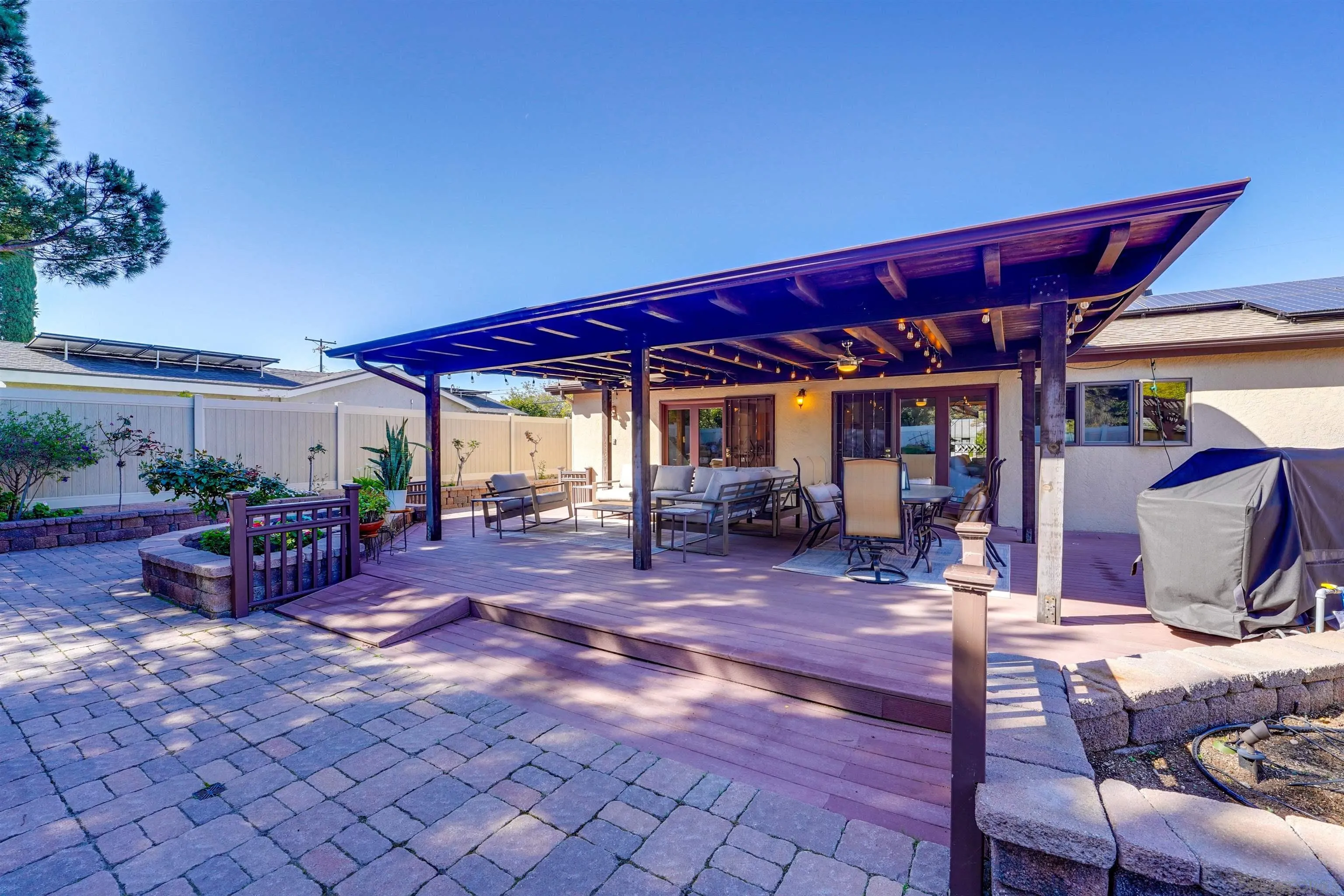 https://cdn.realtyfeed.com/cdn/127/250036393/3d6100d25e593bbd15126d03c3be3e94.webp