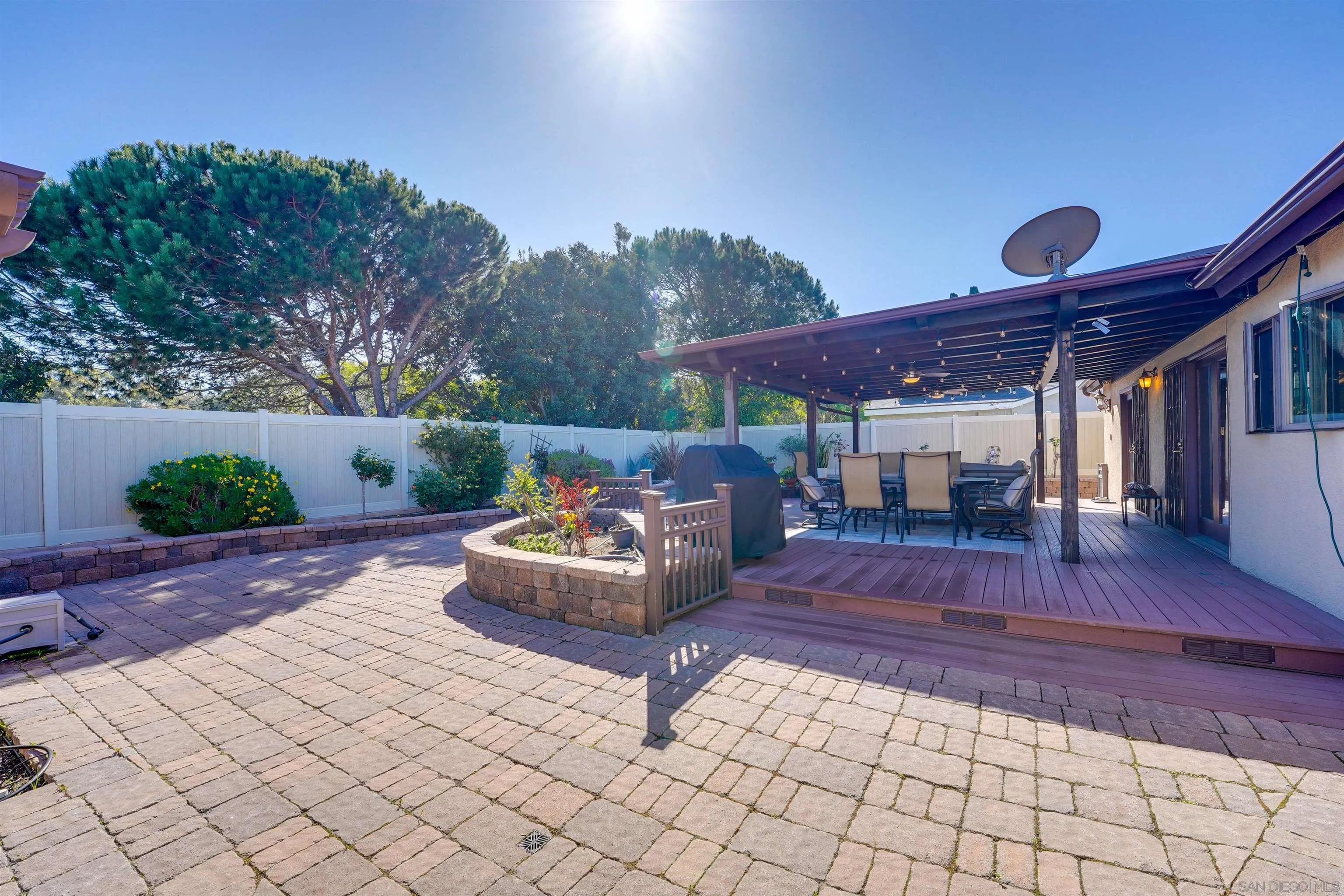 https://cdn.realtyfeed.com/cdn/127/250036393/3e91eca5e6a8729ff3c286d3d5237a99.webp