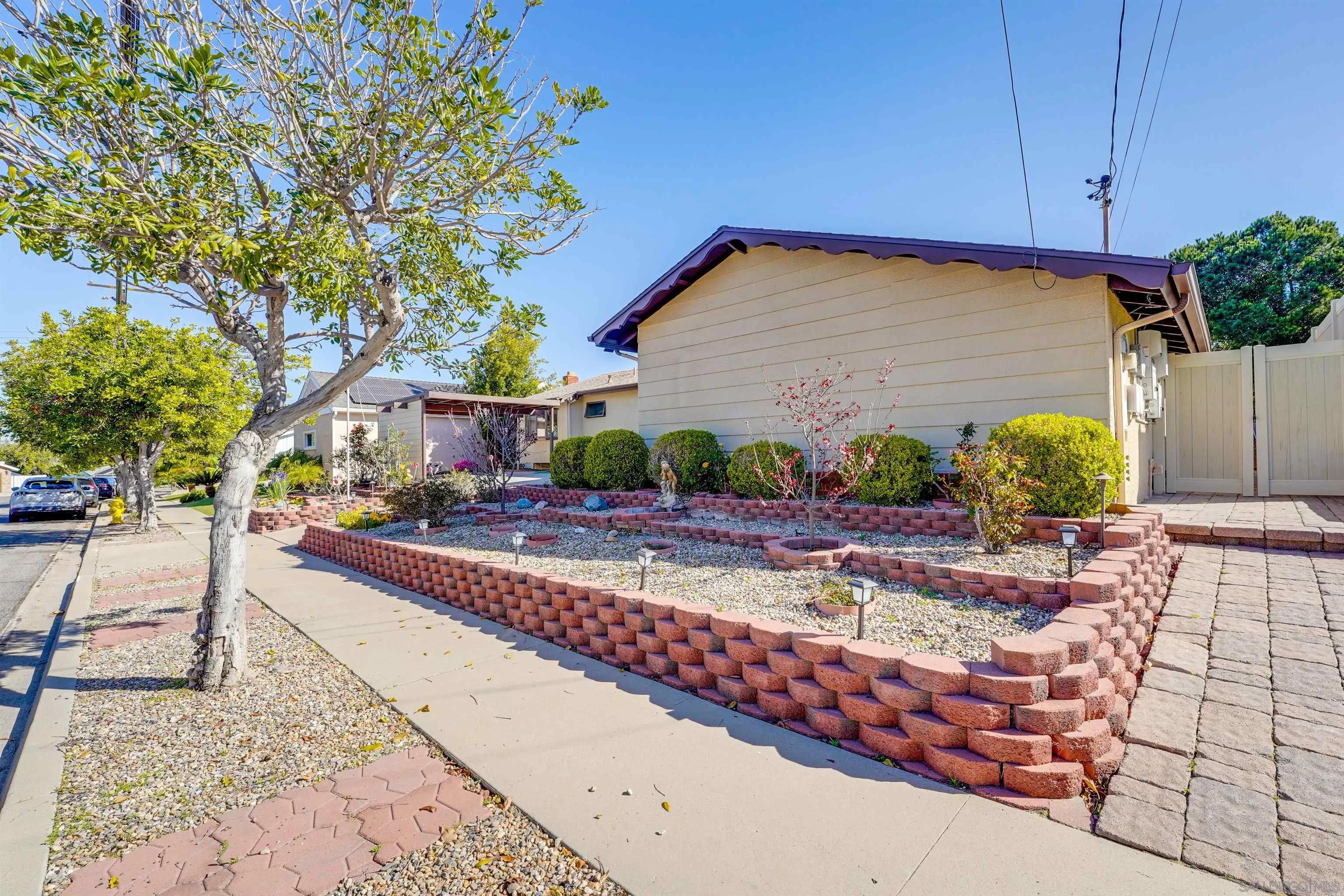 https://cdn.realtyfeed.com/cdn/127/250036393/413659e40d93caa3276c456fd618840f.webp