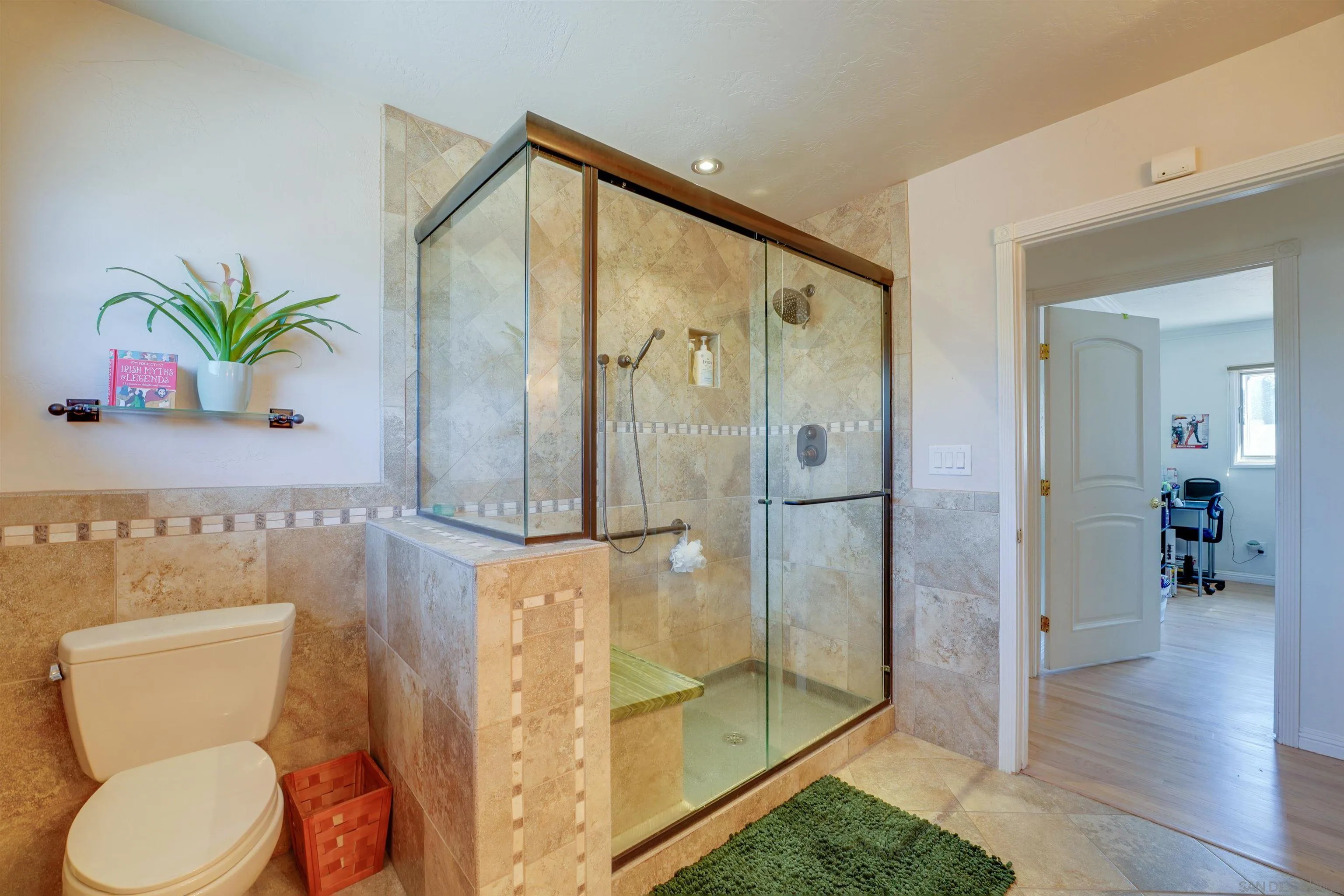 https://cdn.realtyfeed.com/cdn/127/250036393/41487d746a45b6b8a4e3205999e3cb3f.webp
