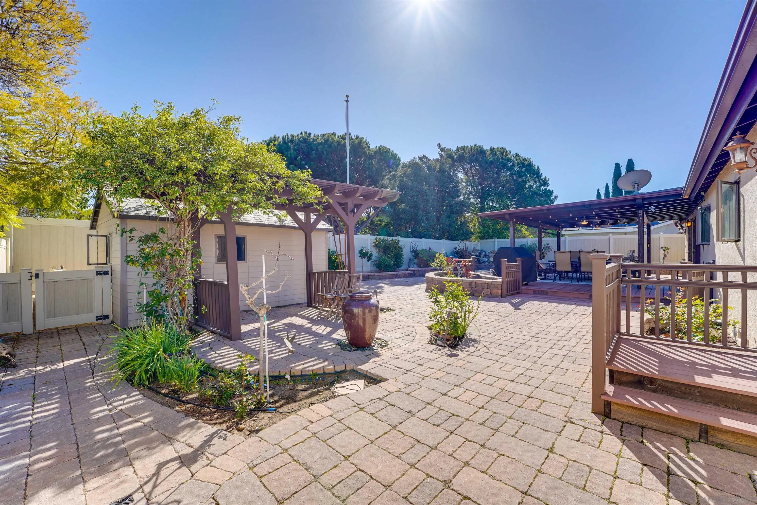 https://cdn.realtyfeed.com/cdn/127/250036393/61b4600744ab924cce3321aa0d431952.webp