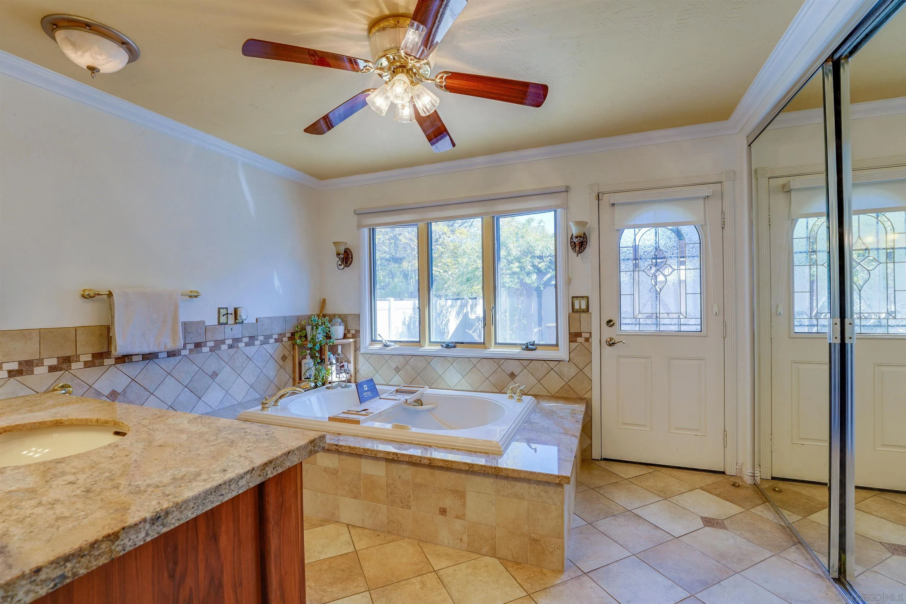 https://cdn.realtyfeed.com/cdn/127/250036393/726328ef8bae7737672f7fba52c7b355.webp