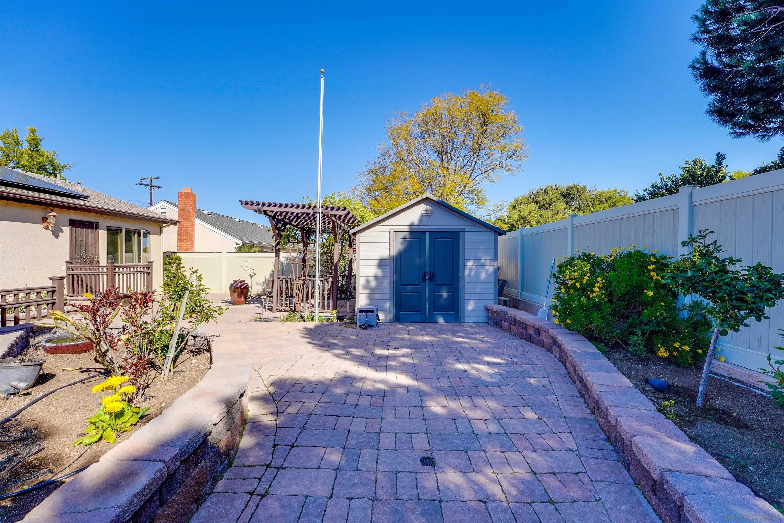 https://cdn.realtyfeed.com/cdn/127/250036393/752e110ac05ec70421e19ba1c2bde4f8.webp