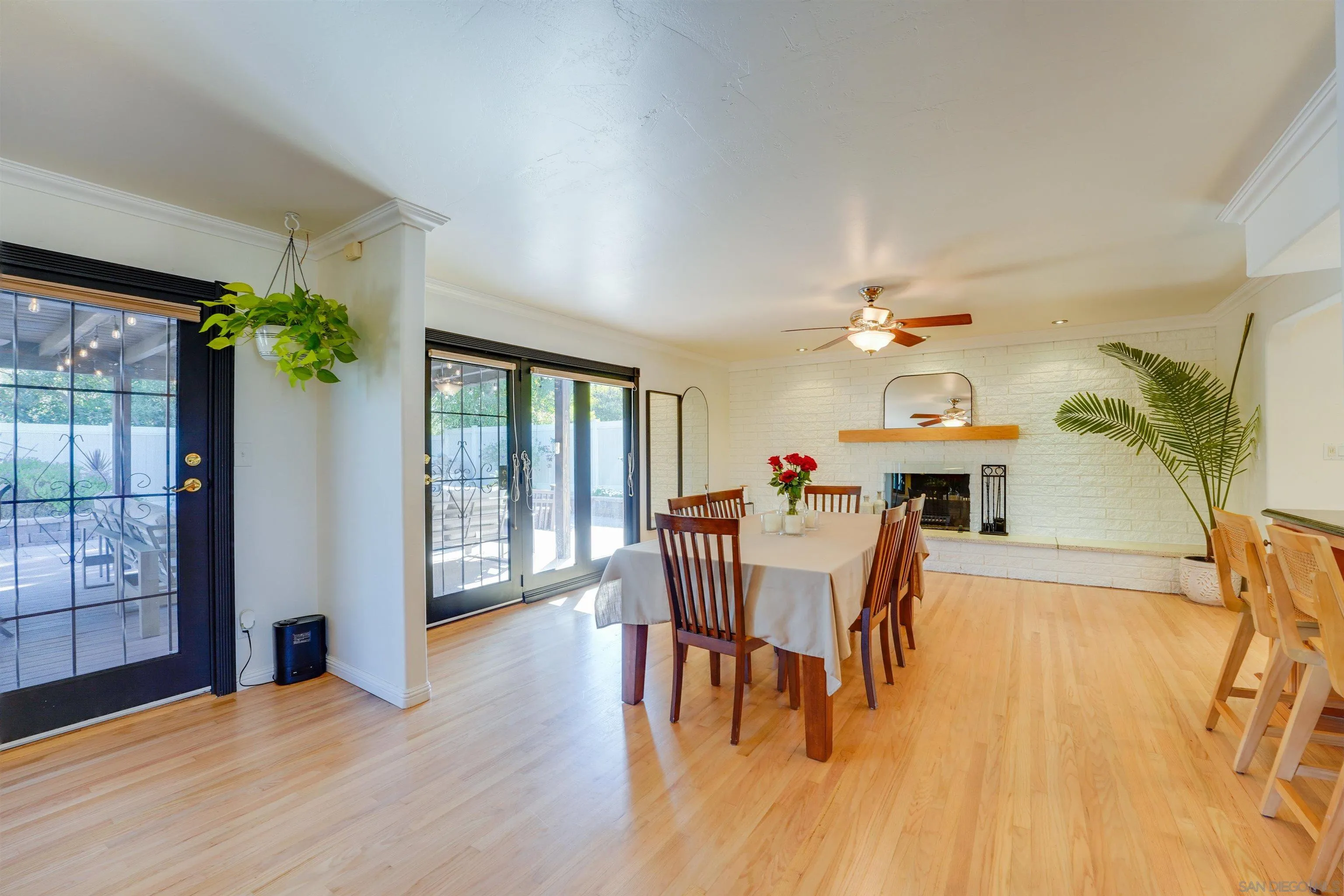https://cdn.realtyfeed.com/cdn/127/250036393/7a9c7c02c1d3fd9f693315d265f0a2be.webp