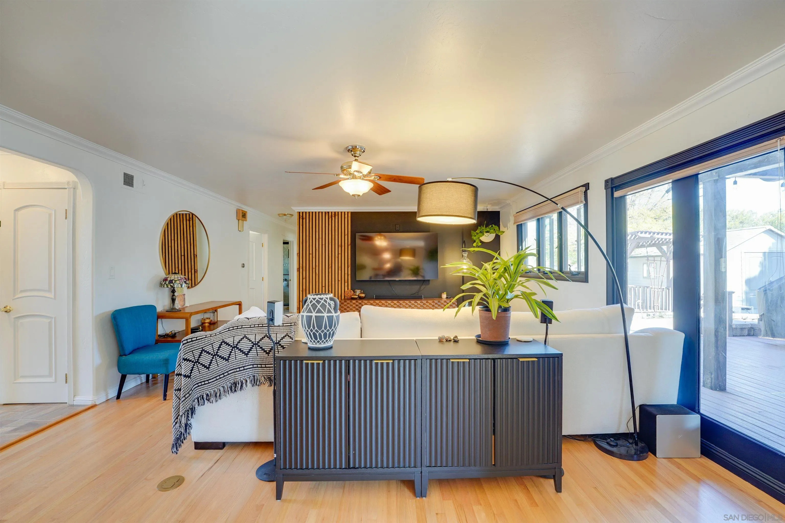 https://cdn.realtyfeed.com/cdn/127/250036393/8b7786328523918aded3d00a9d565e4a.webp