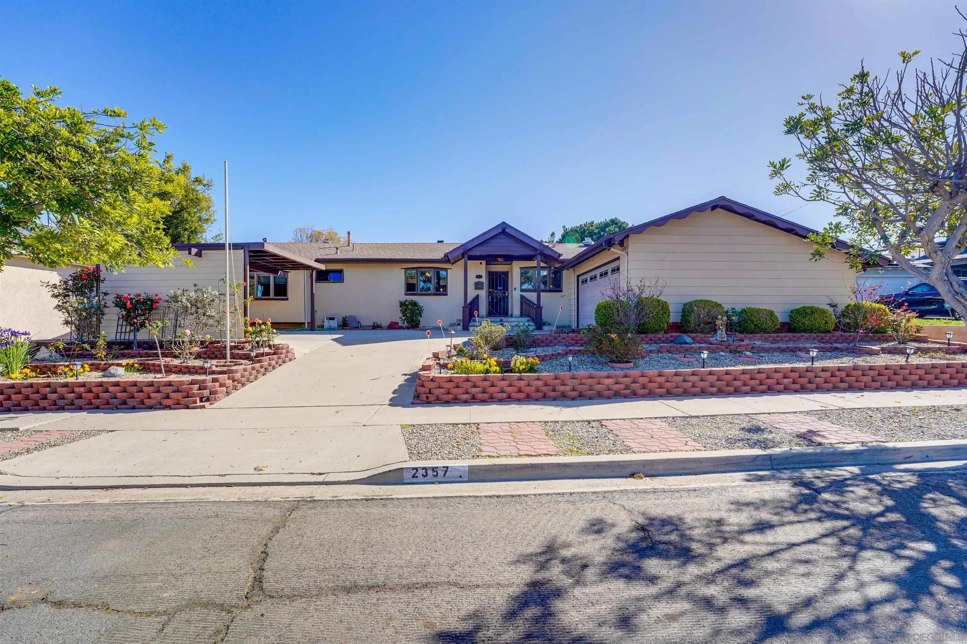 https://cdn.realtyfeed.com/cdn/127/250036393/c7b8456a5b21d81c87b820dd94415750.webp
