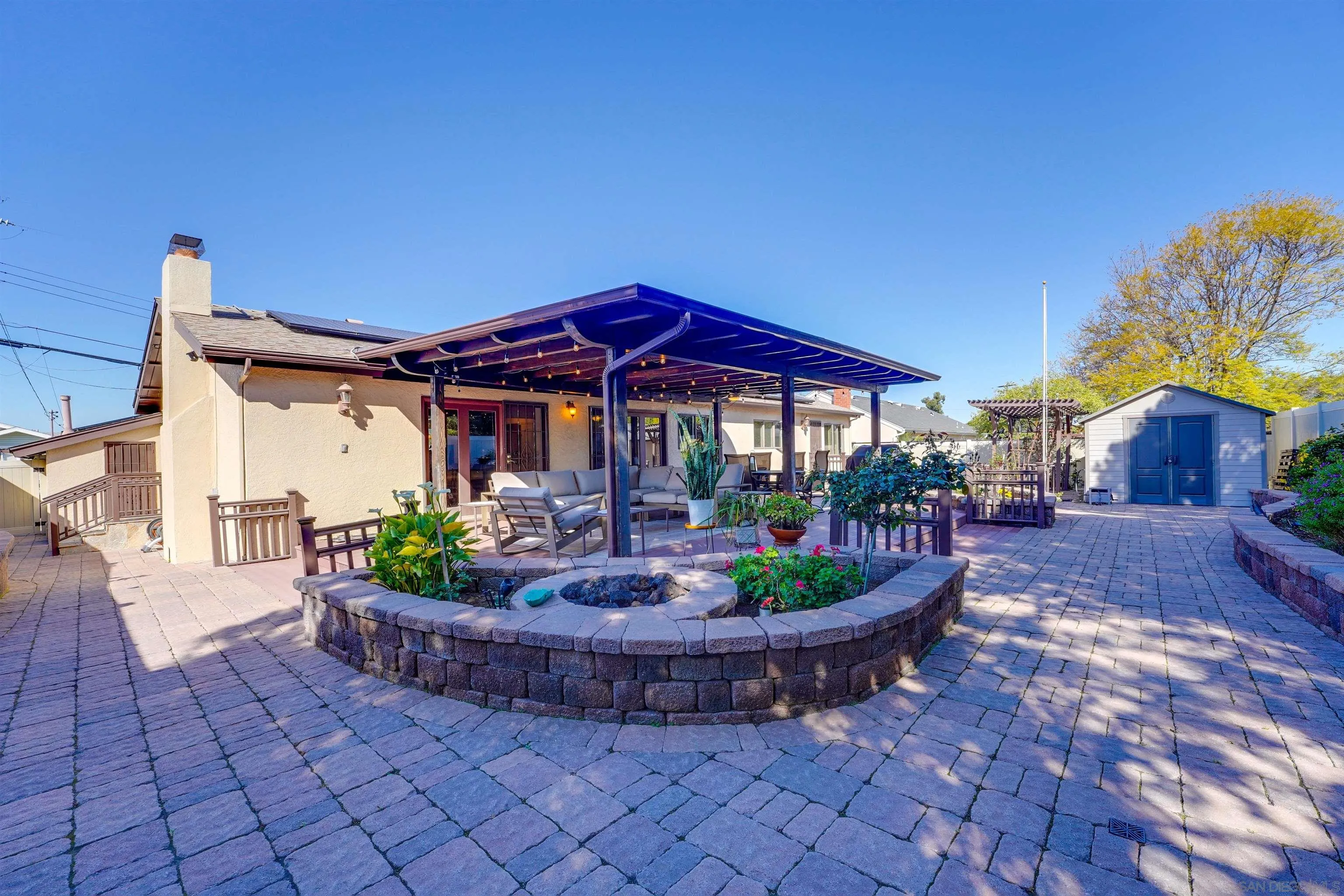 https://cdn.realtyfeed.com/cdn/127/250036393/e174c6424980e90aff5003a3b711bc67.webp