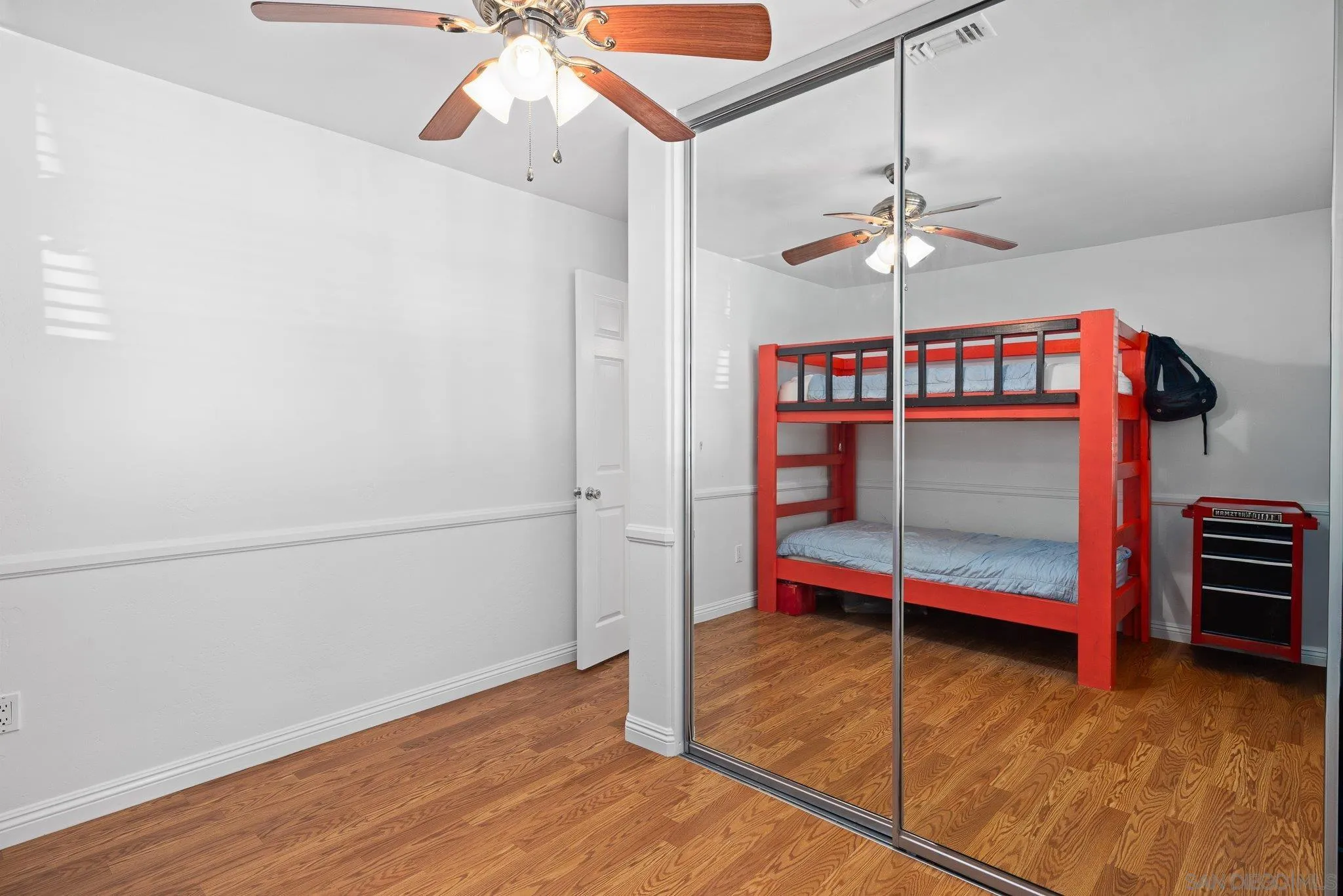 https://cdn.realtyfeed.com/cdn/127/250036394/318867697287ea73ae88548ad749d360.webp