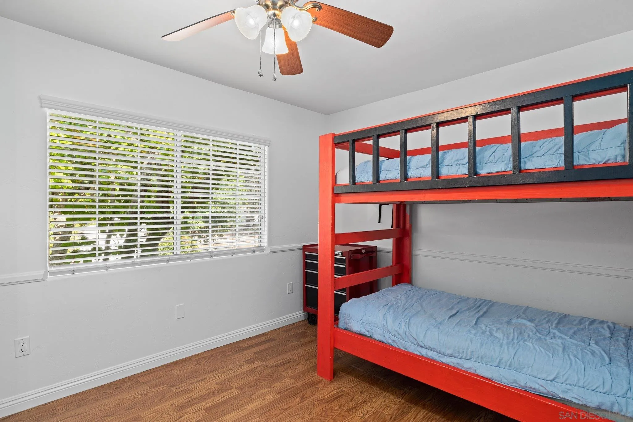 https://cdn.realtyfeed.com/cdn/127/250036394/48a3fe8c2e5943224e700c9657a13df0.webp