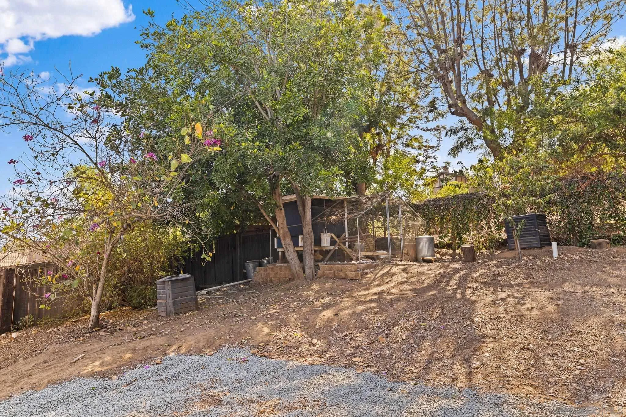 https://cdn.realtyfeed.com/cdn/127/250036394/677646dd8ef31504b07f719f29747b0b.webp