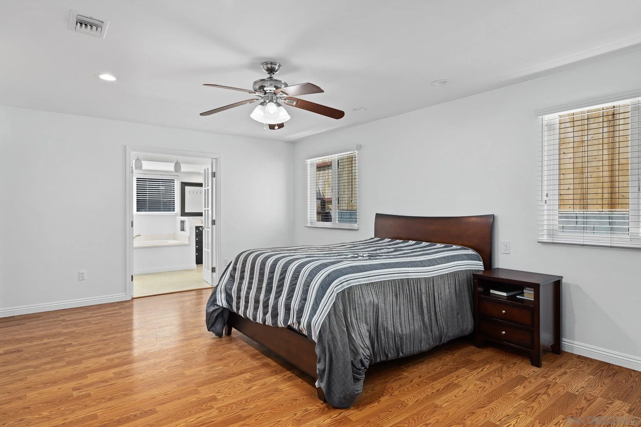 https://cdn.realtyfeed.com/cdn/127/250036394/6fa1153acc2977d7c76e97872388718a.webp