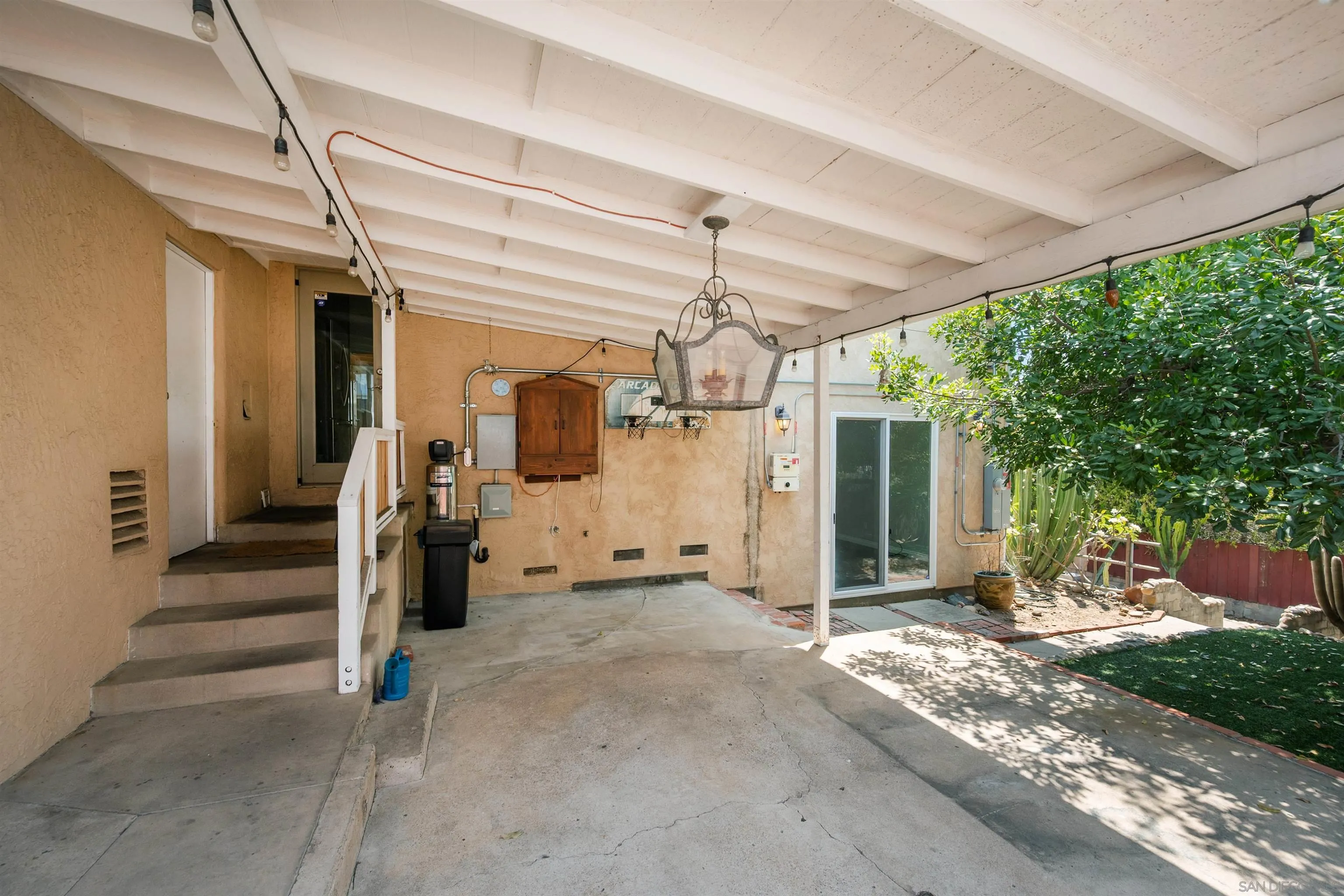 https://cdn.realtyfeed.com/cdn/127/250036395/29772cf3a705cef8261f24b7f6dff62e.webp