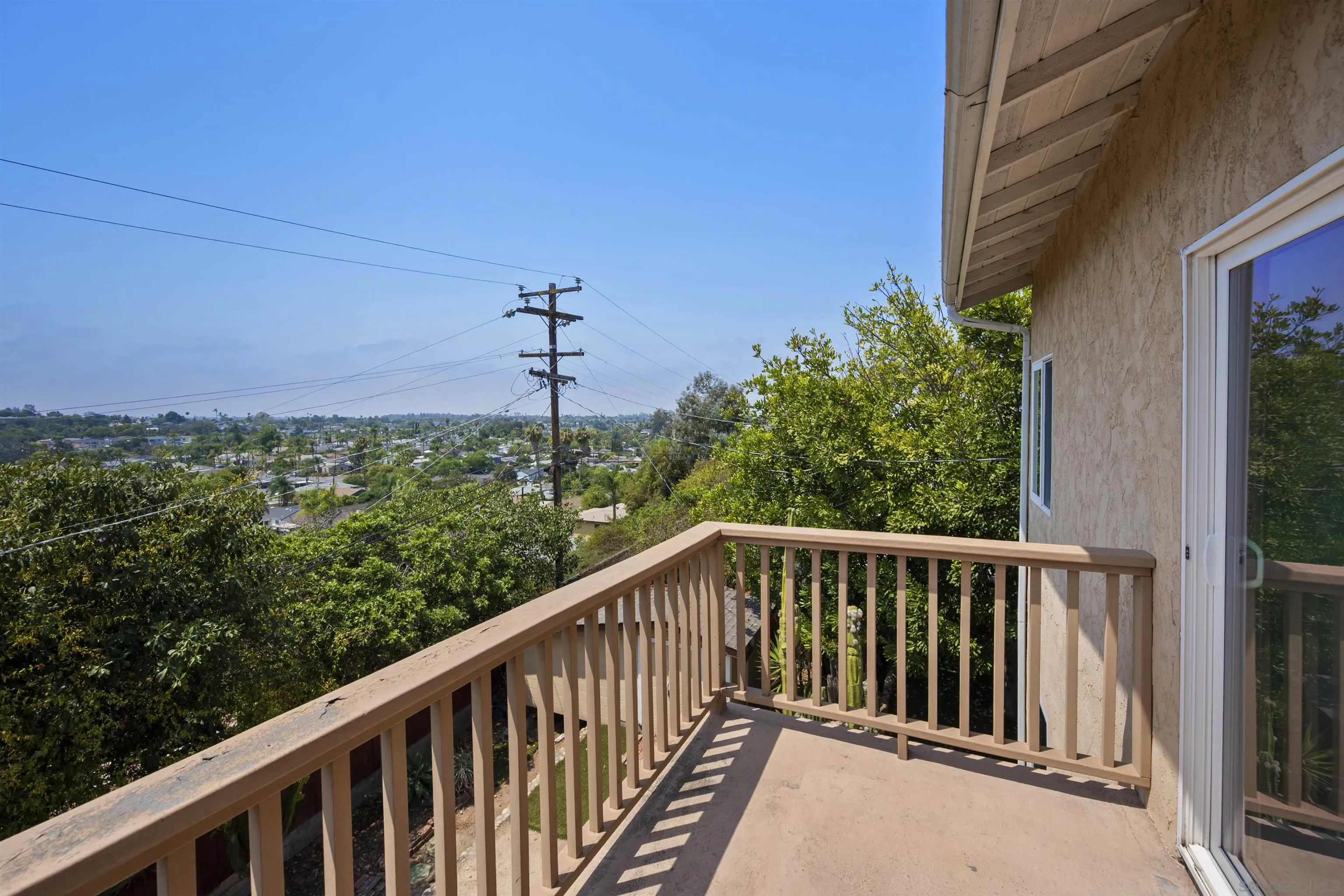https://cdn.realtyfeed.com/cdn/127/250036395/448fbe7b914e0d2b65415acf0ebb9fb5.webp