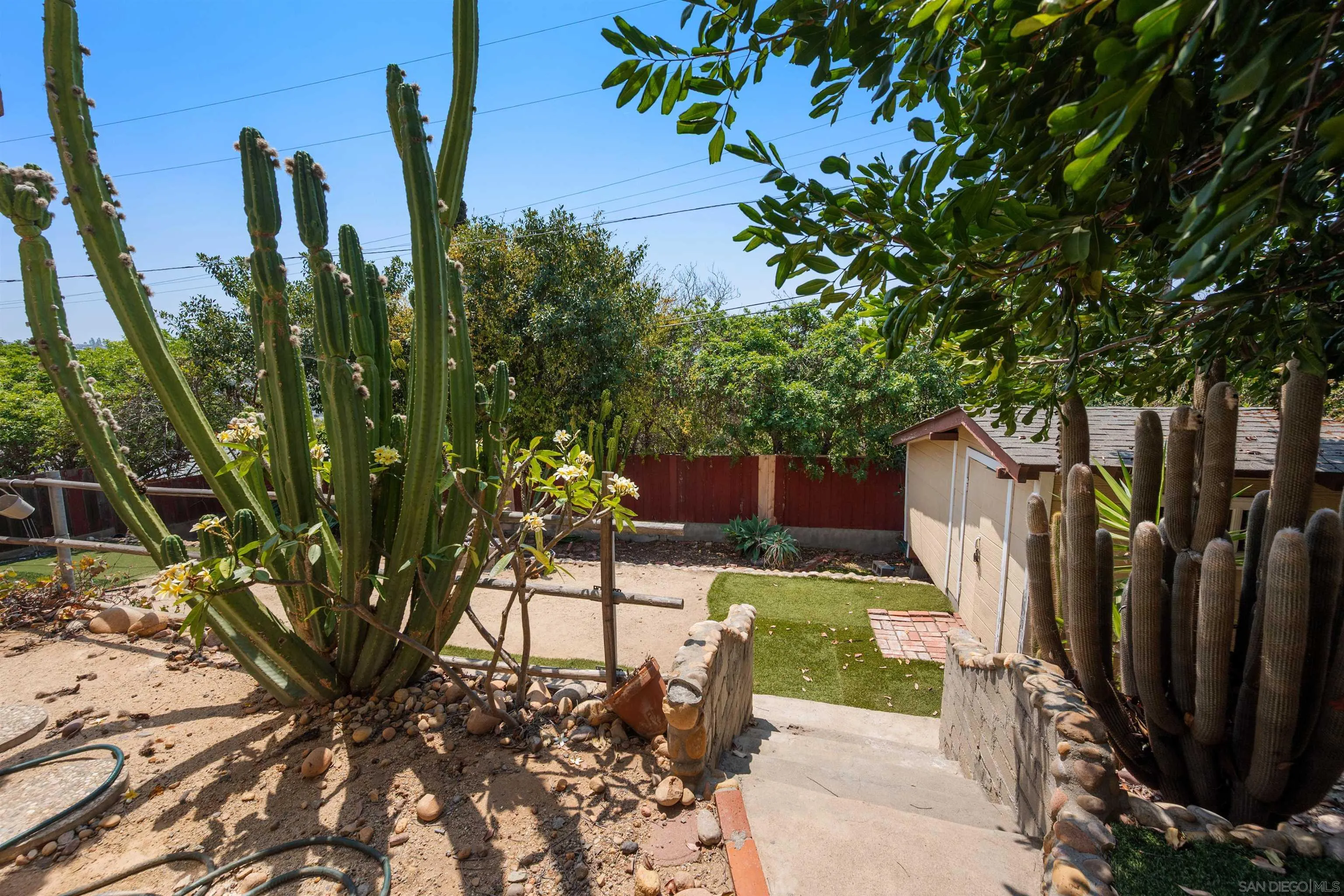 https://cdn.realtyfeed.com/cdn/127/250036395/738a8a429085e606df4da67647c655c7.webp