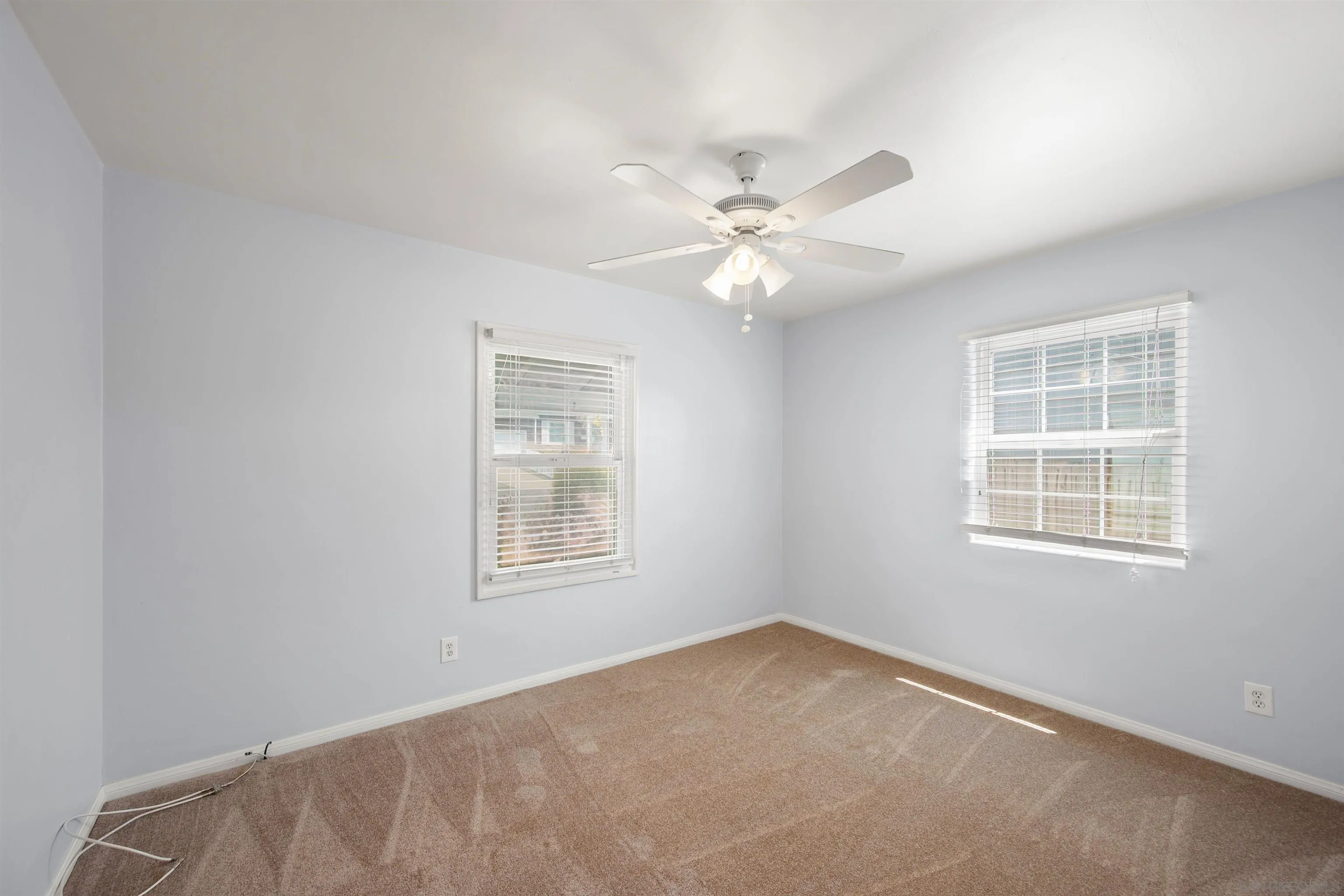 https://cdn.realtyfeed.com/cdn/127/250036395/744740003fa9b73501b31b43d77e4c16.webp