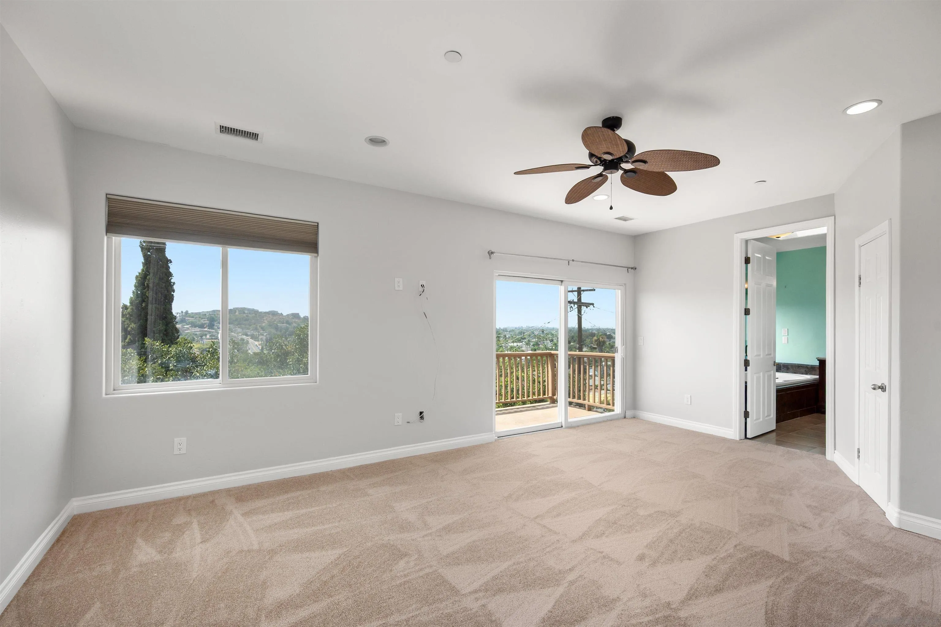 https://cdn.realtyfeed.com/cdn/127/250036395/ce9a4d72c1fd95d2c19f489dde2bc0c2.webp