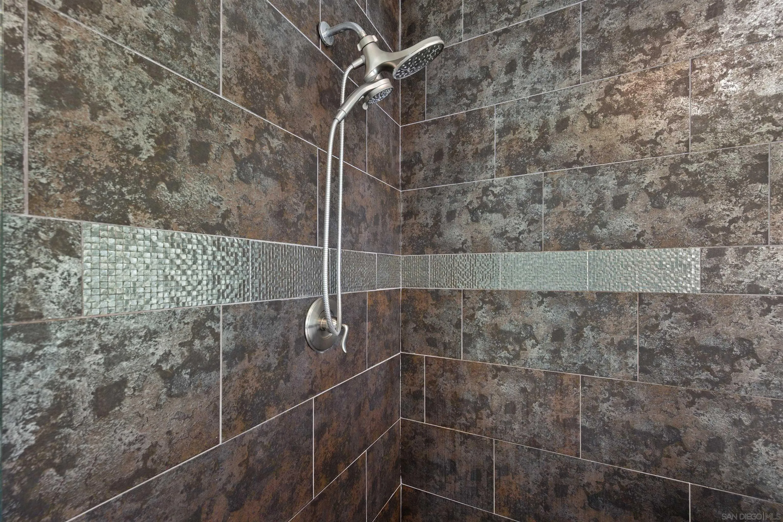 https://cdn.realtyfeed.com/cdn/127/250036395/df15545d8b6ab5ef5a346ae1ee332daf.webp