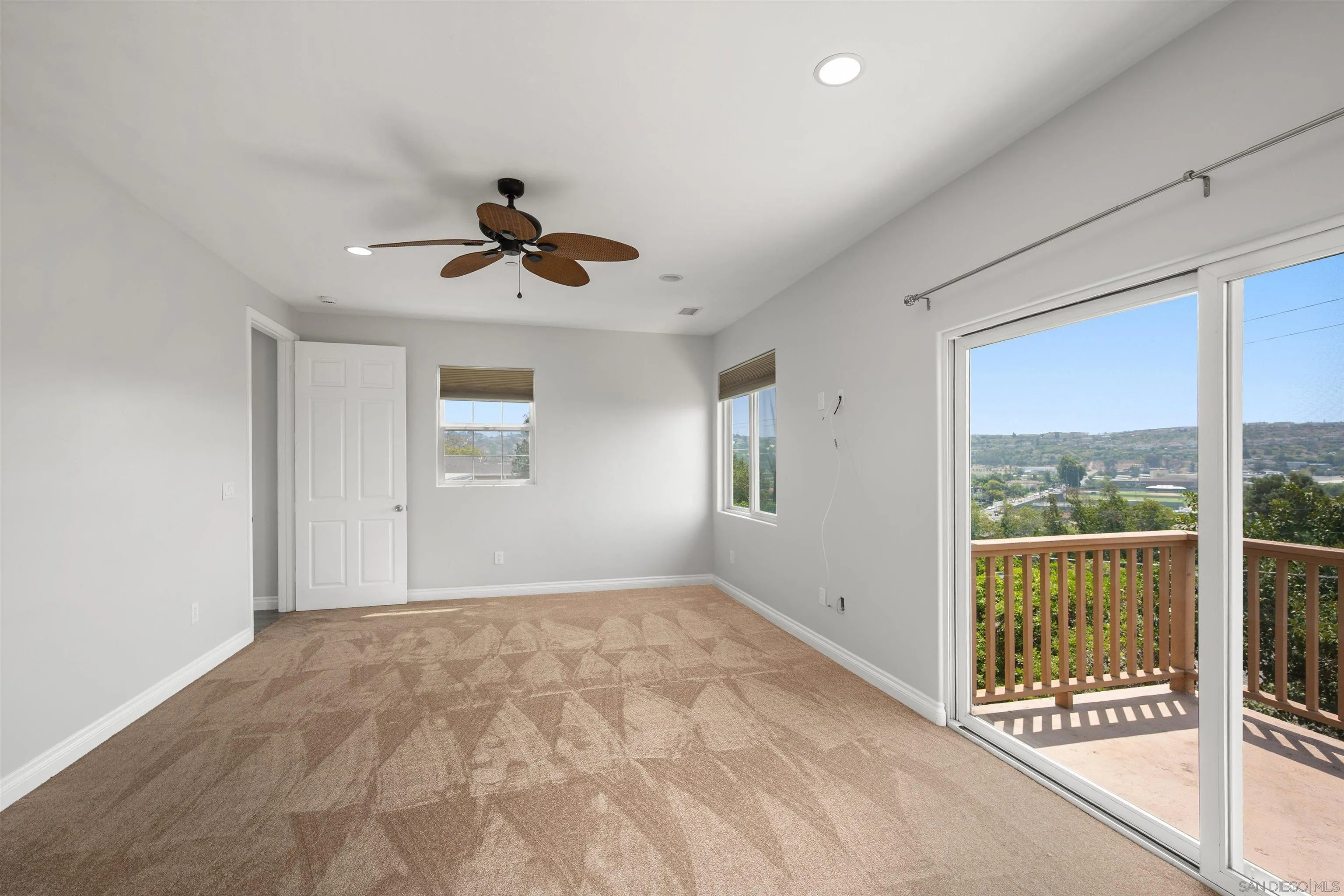 https://cdn.realtyfeed.com/cdn/127/250036395/e3f44c56d85af63003b18d4115f2654a.webp