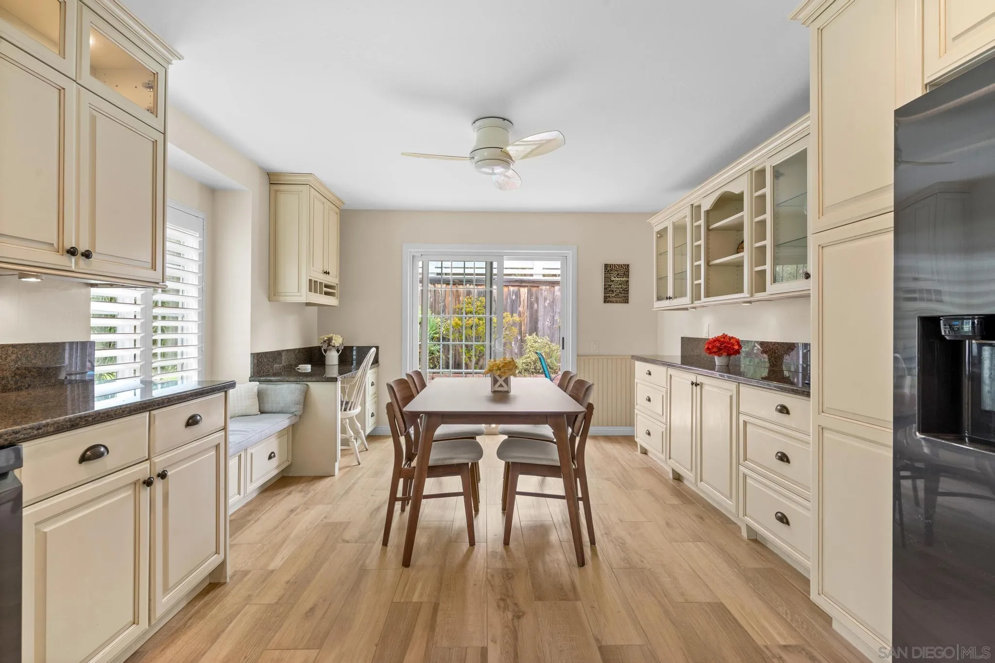 https://cdn.realtyfeed.com/cdn/127/250036396/136580ca836ac18b8cffd3f7151ea03d.webp