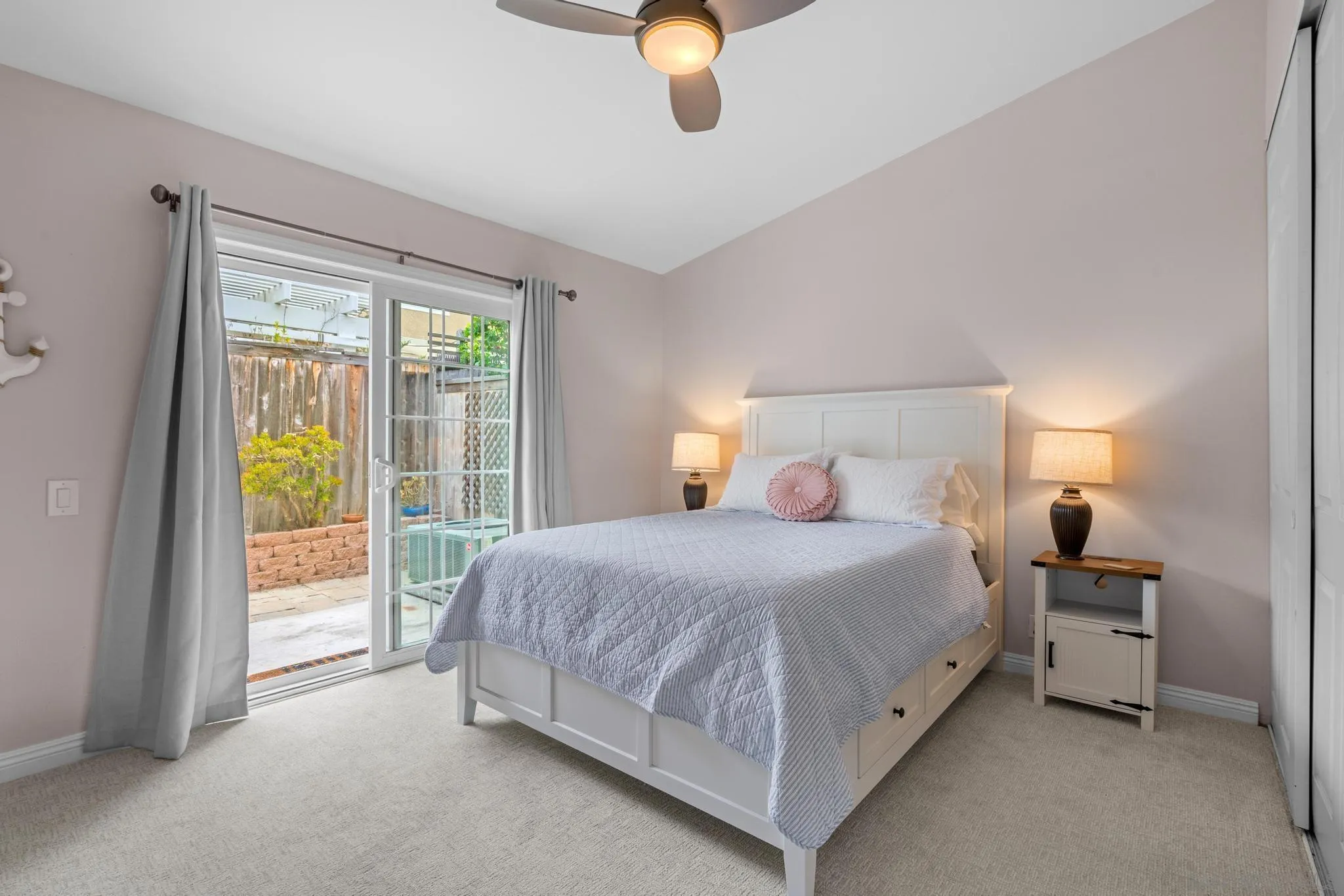 https://cdn.realtyfeed.com/cdn/127/250036396/697db36a15a2192be54d0fdb894366de.webp