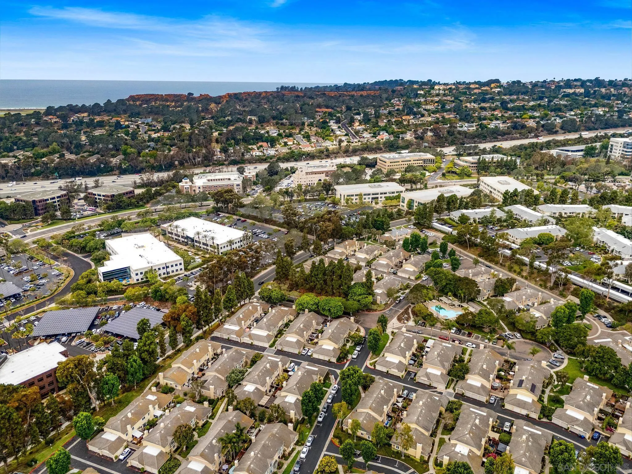 https://cdn.realtyfeed.com/cdn/127/250036396/87288037b416ccd2f8ad9a62fc4f12be.webp
