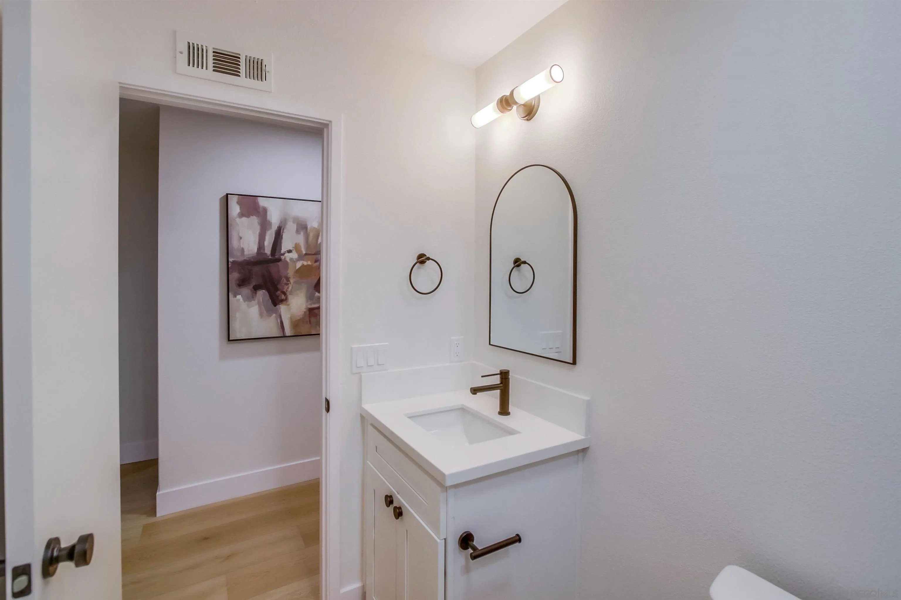 https://cdn.realtyfeed.com/cdn/127/250036397/8dd05fea92ccf486b2ab9c7186fd253a.webp