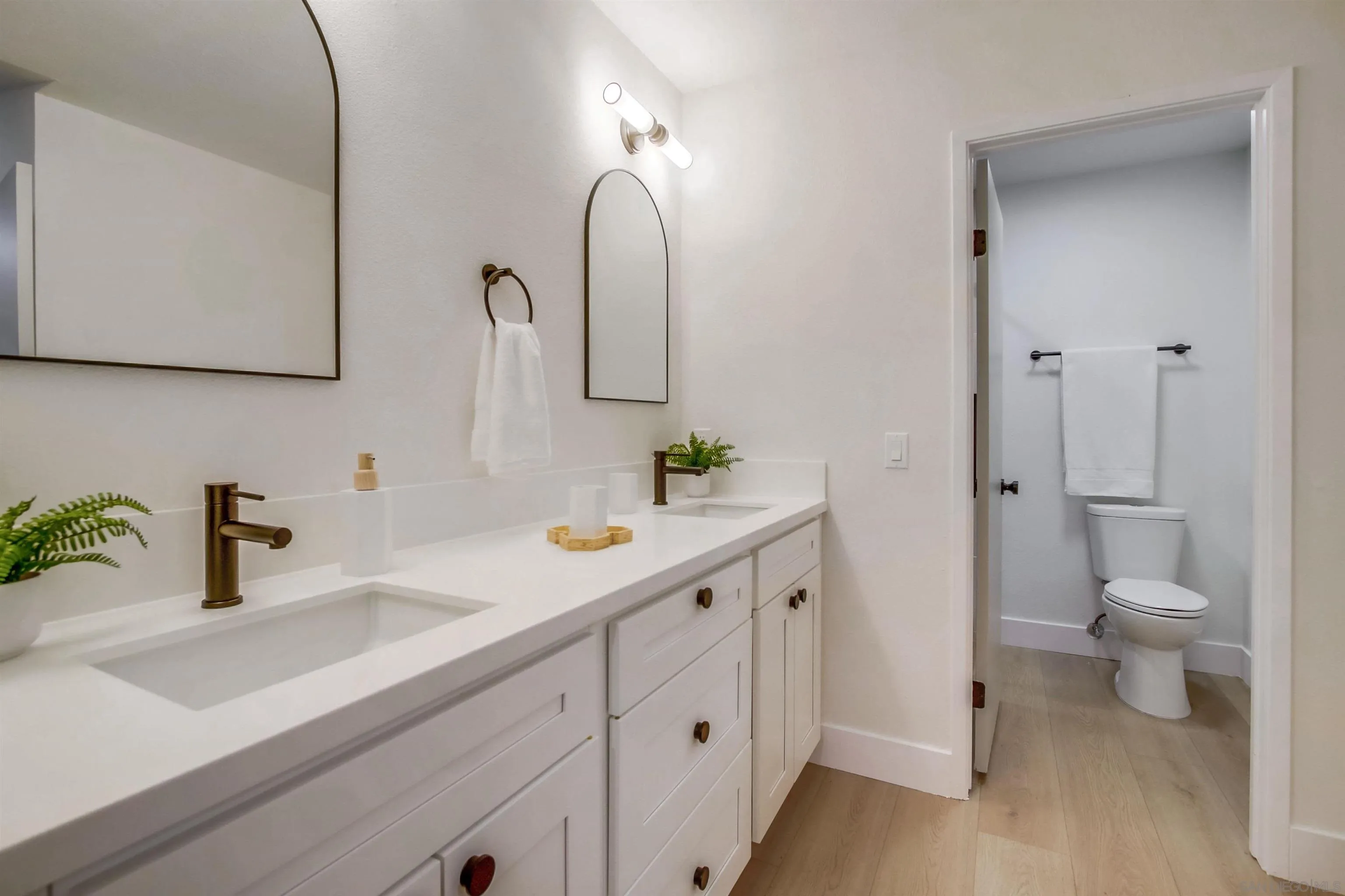 https://cdn.realtyfeed.com/cdn/127/250036397/bf1b206c90b9a2ebe55d12f6a1c6bd7e.webp