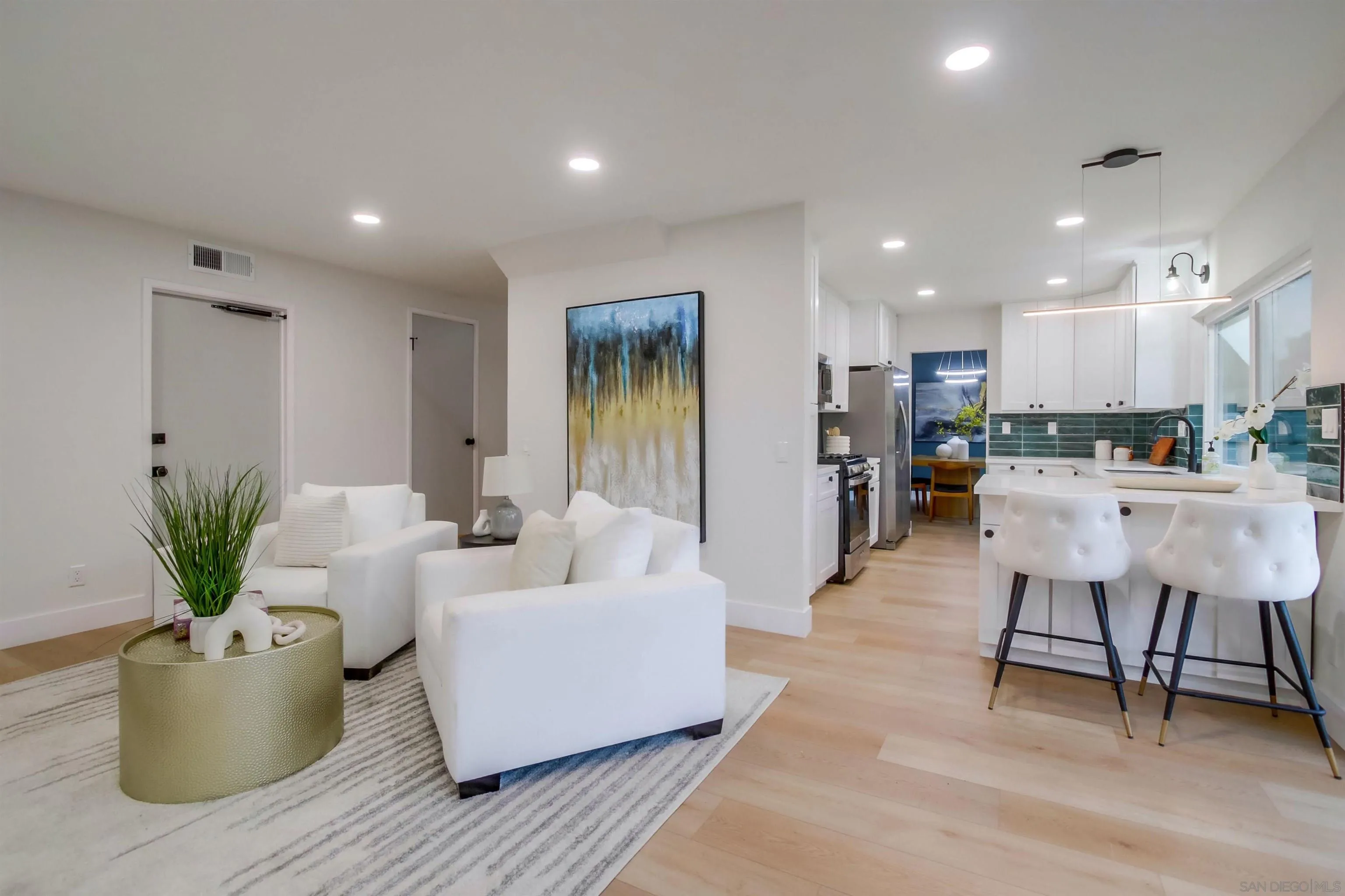 https://cdn.realtyfeed.com/cdn/127/250036397/c6f36e16f5d5cd48c200cc5ecb0ba58c.webp