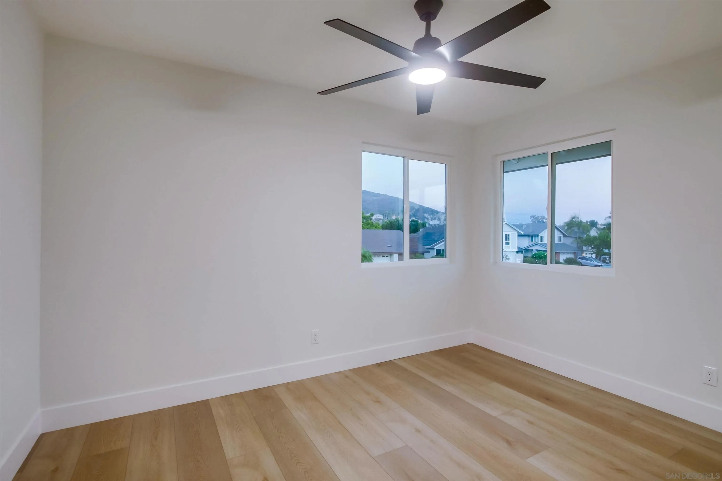 https://cdn.realtyfeed.com/cdn/127/250036397/d206c4a534024d7fa5e381c35406aecf.webp