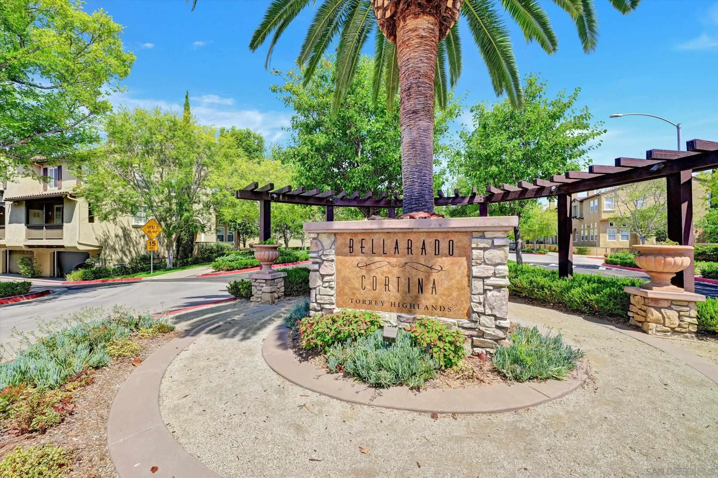 https://cdn.realtyfeed.com/cdn/127/250036399/5f6511015074af814acde3525a6a5a1a.webp