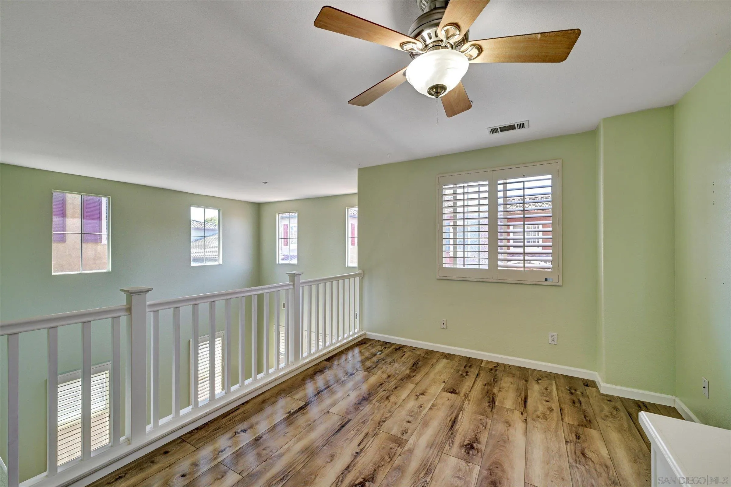 https://cdn.realtyfeed.com/cdn/127/250036399/6db30eef6e193950b9b06499b84aa414.webp