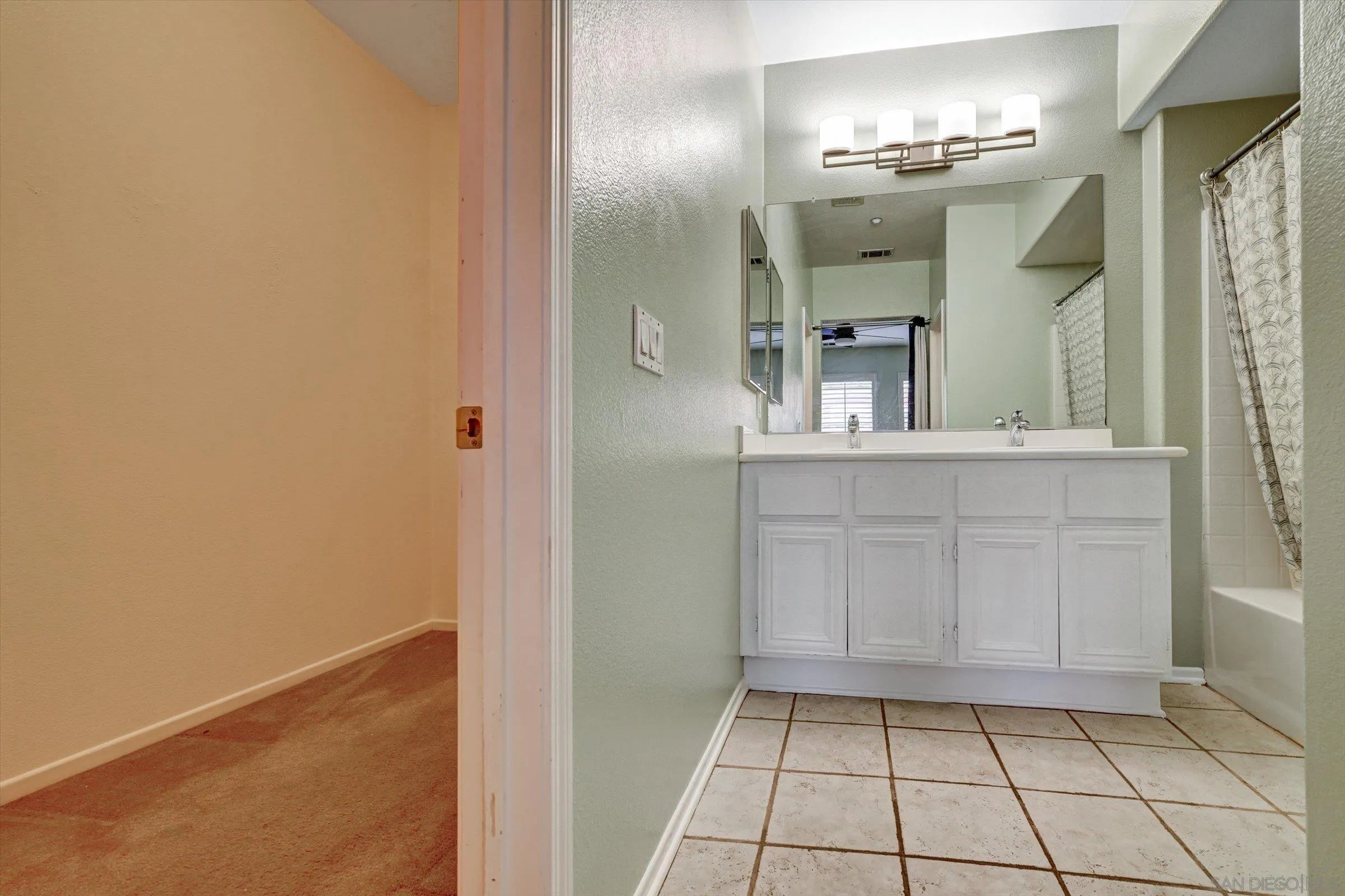 https://cdn.realtyfeed.com/cdn/127/250036399/72d8926e60200e5dc5fc9ec804e9018e.webp
