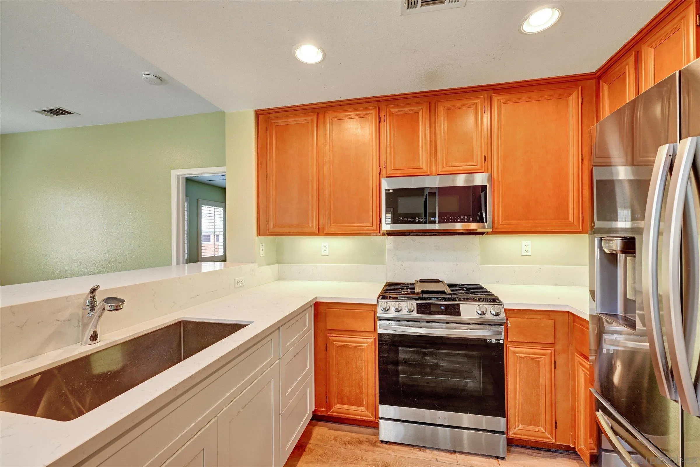 https://cdn.realtyfeed.com/cdn/127/250036399/c13ccbc85ac4fc2bb273798bb9bb4df6.webp