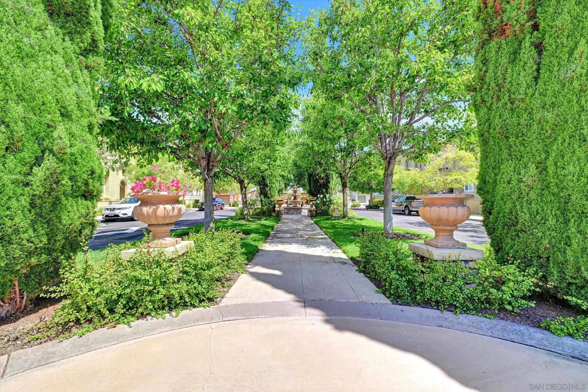 https://cdn.realtyfeed.com/cdn/127/250036399/d74b5e61db4bbcad993db678e312feee.webp